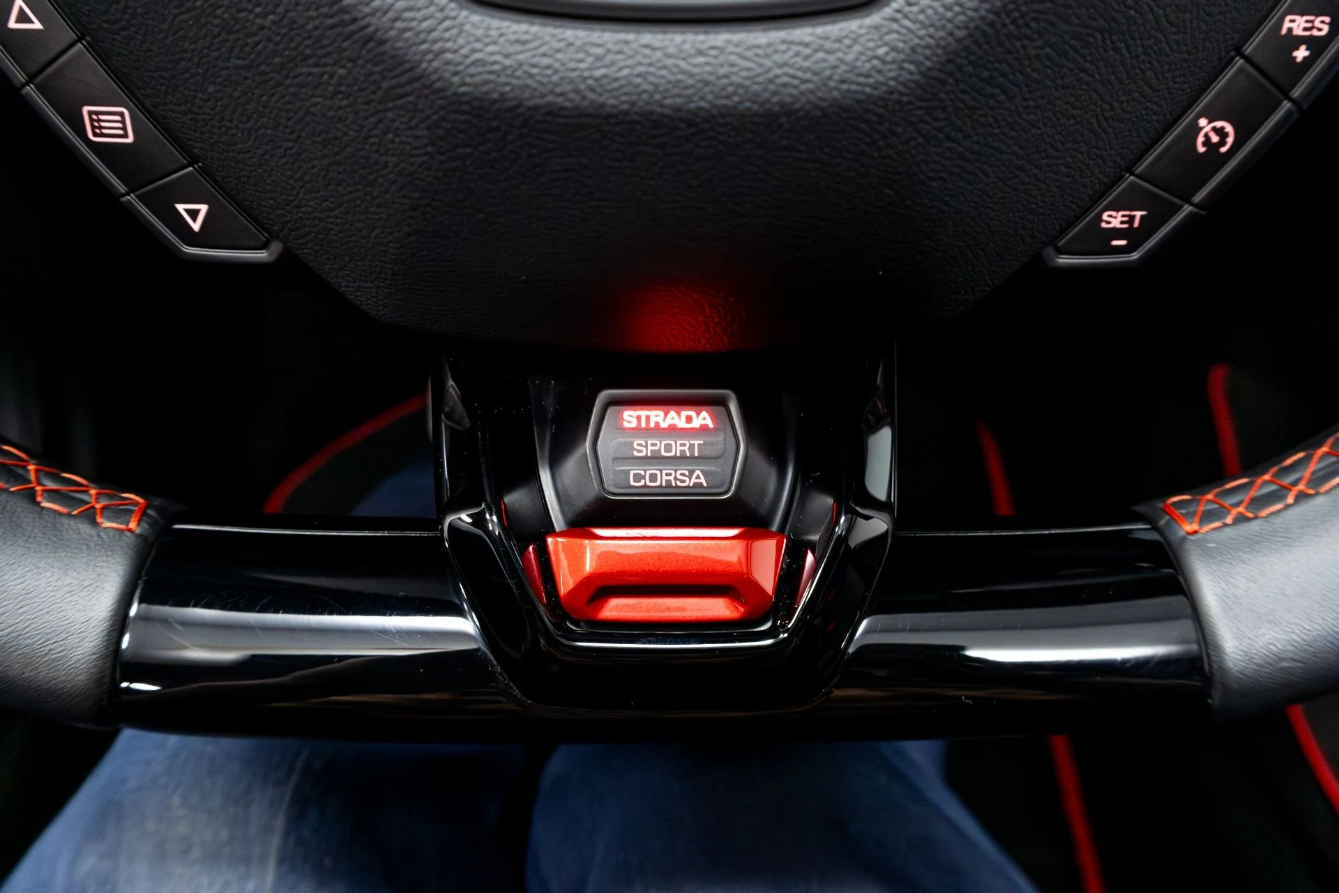 mph064_448936071_Used_2020_Lamborghini_Huracan_EVO_1774302788_d20ae6121b