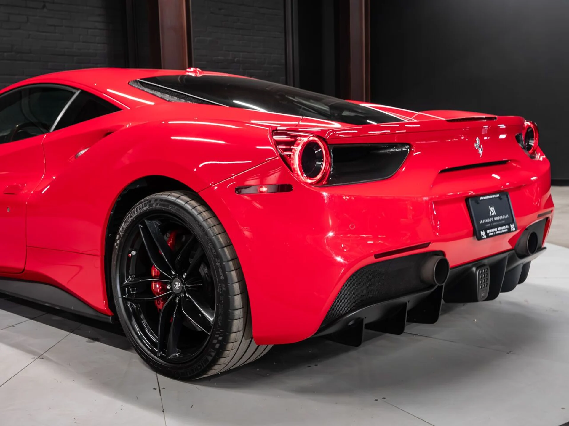 mph064_464600931_ferrari_488_gtb_2017_7fb50c8b8b