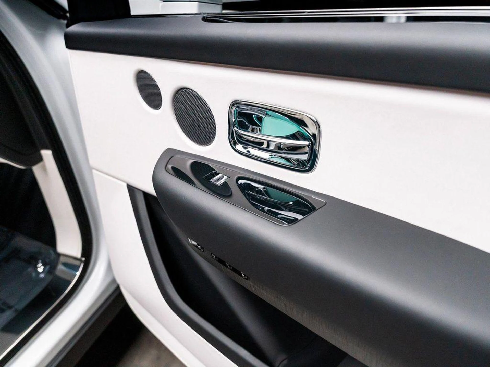 mph064_475363902_kd4_A_Km_In_Bn_Jv5_Kp_Fp_A_Vs_Zl6_LY_Bg_714c593581