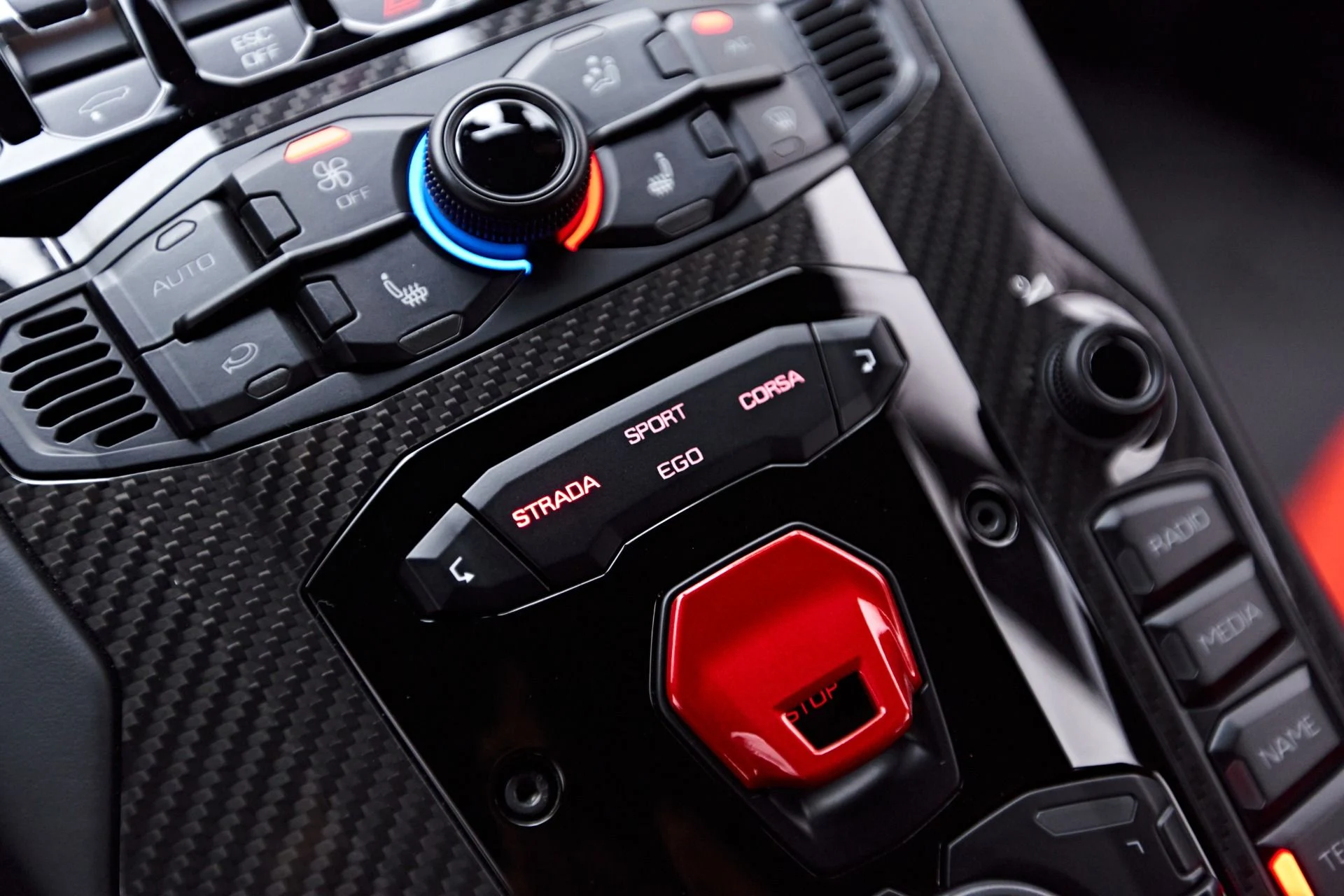 mph064_567968141_Used_2019_Lamborghini_Aventador_SVJ_Base_1660667141_b8a281cdca