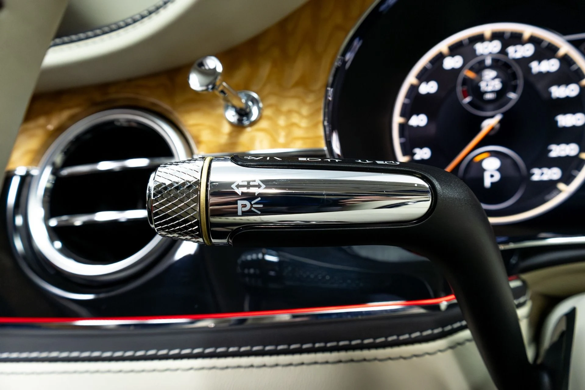 mph064_576666015_Used_2021_Bentley_Flying_Spur_W12_1772666284_3fea58f9fd