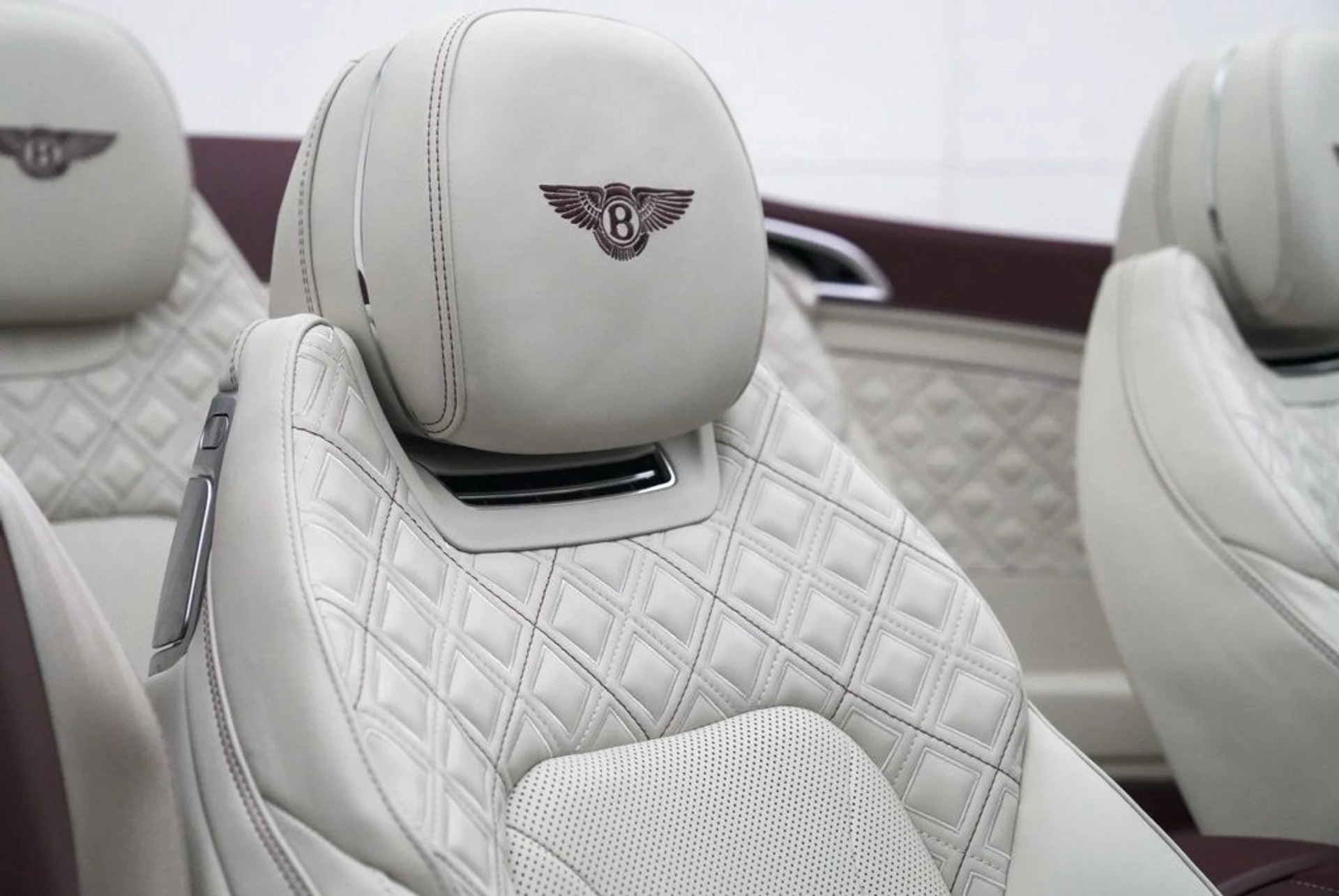 mph064_602873681_fwfo31hnu0xv52nuv38pl7b56vlw_013a3c1890