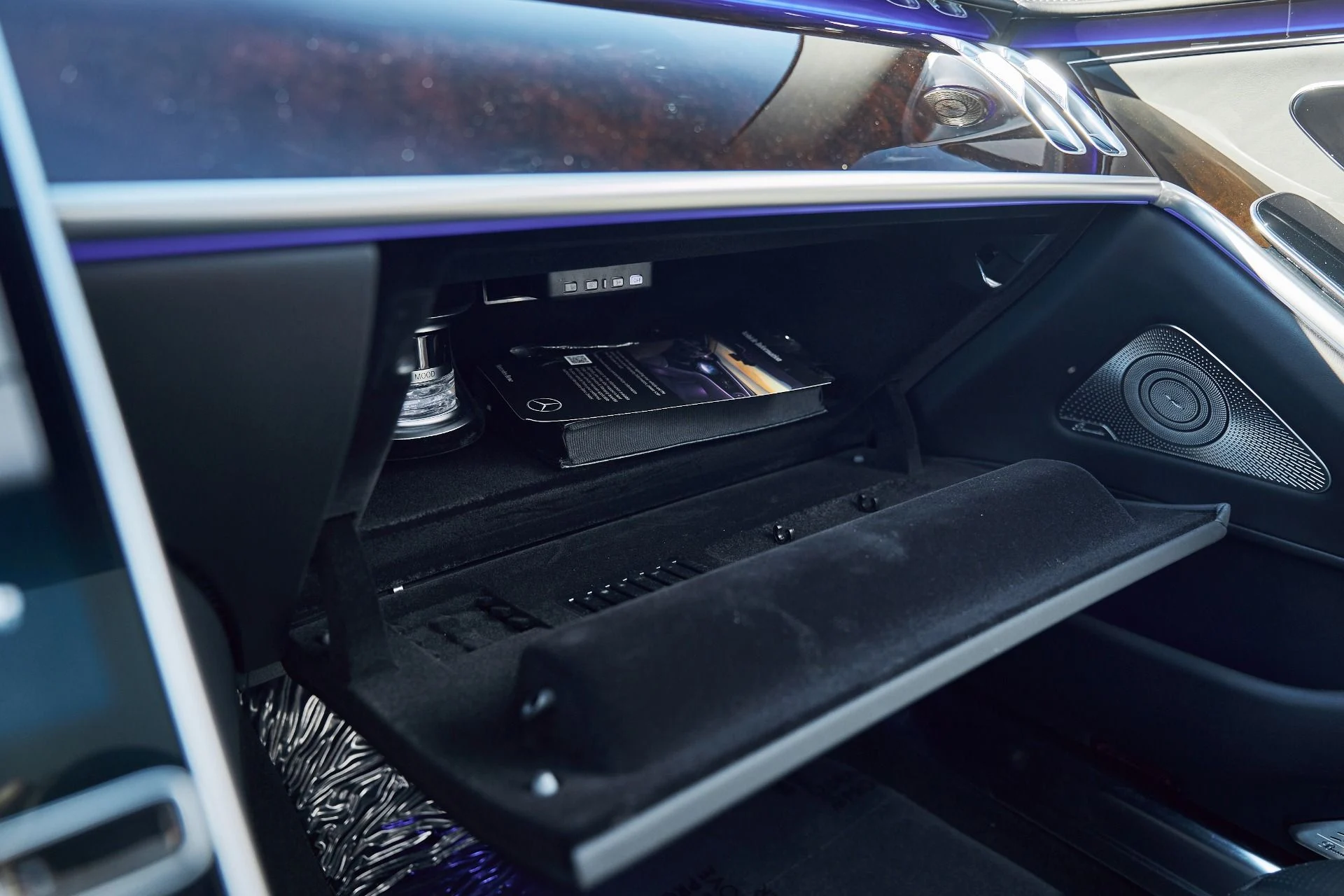 mph064_651317836_Used_2025_Mercedes_Benz_S_Class_Maybach_S_580_1769305368_086b85cd2b