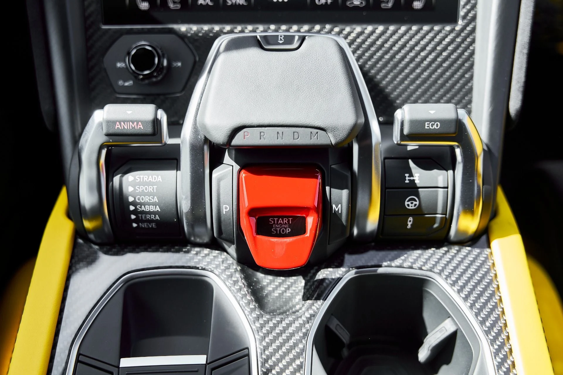 mph064_664397450_Used_2021_Lamborghini_Urus_Pearl_Capsule_1772843574_664664c9c1