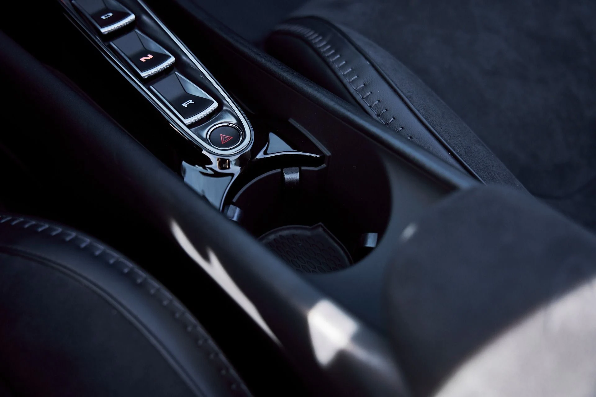 mph064_665938630_Used_2025_Mc_Laren_Artura_1769567699_4e921f3809