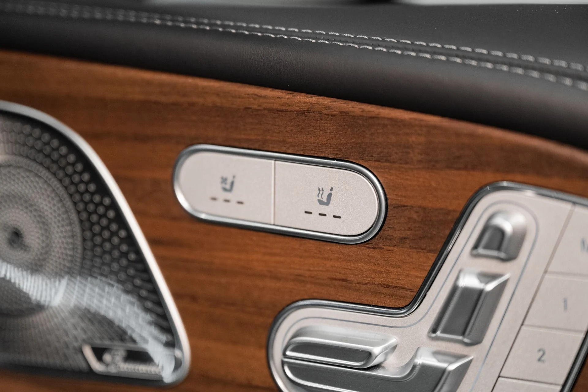 mph064_734594138_Used_2023_Mercedes_Benz_GLS_Maybach_GLS_600_1762355740_171650aadb