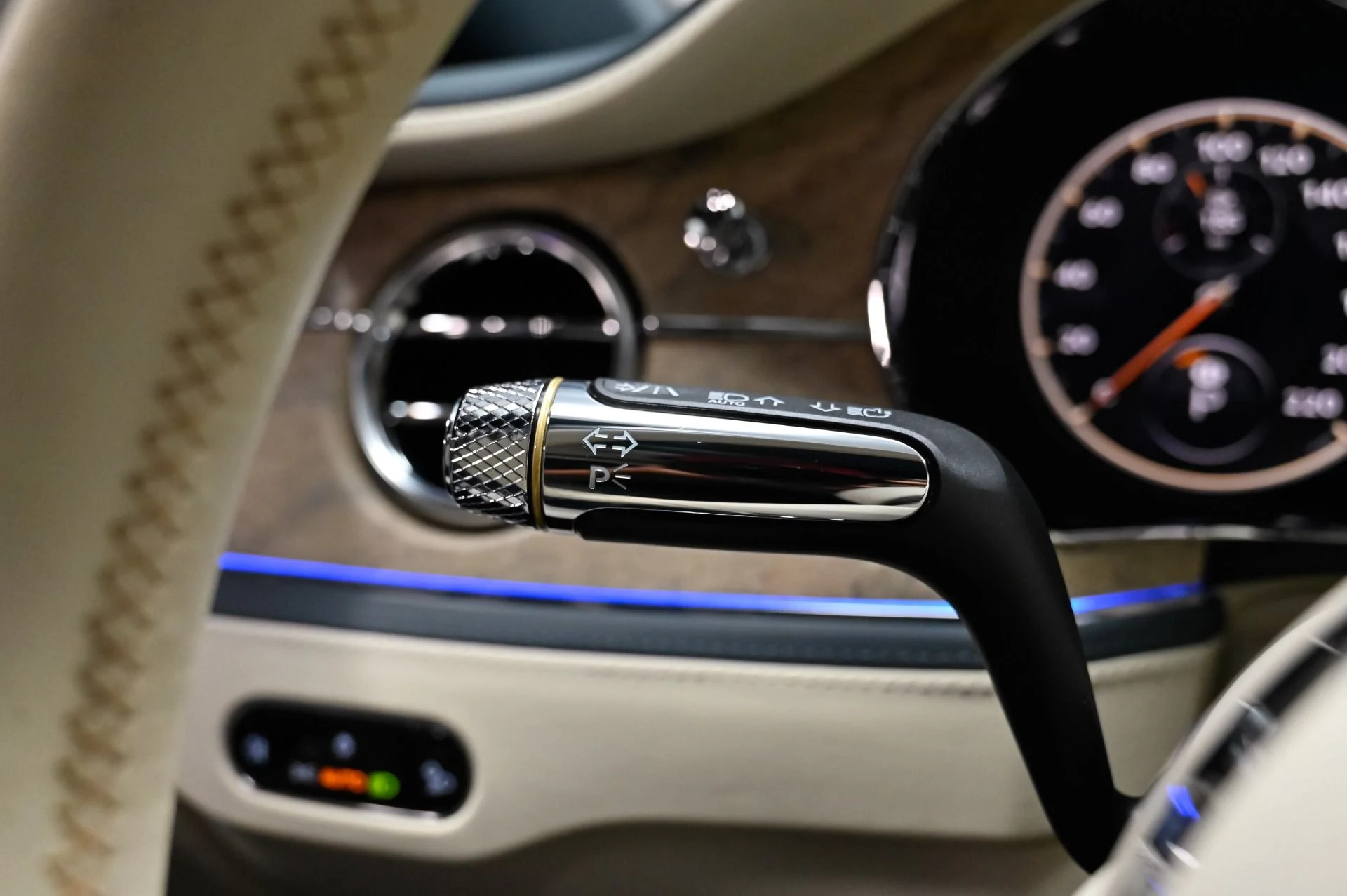mph064_739369715_Used_2022_Bentley_Flying_Spur_V8_1790876824_253971c5a2