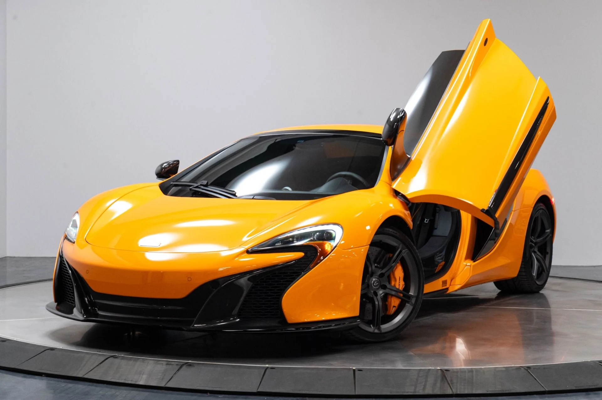 mph064_778623525_Used_2015_Mc_Laren_650_S_Spider_1784647983_20c6c0d267