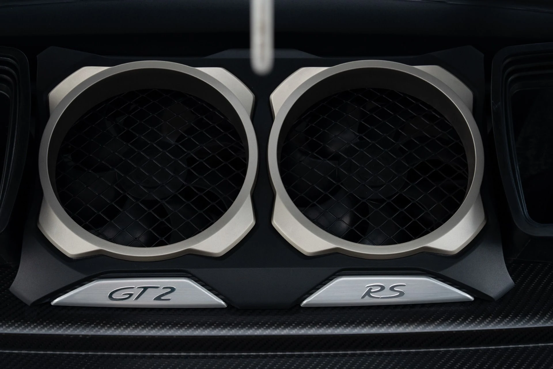 mph064_830121120_Used_2018_Porsche_911_GT_2_RS_1782839837_bf39e914c2