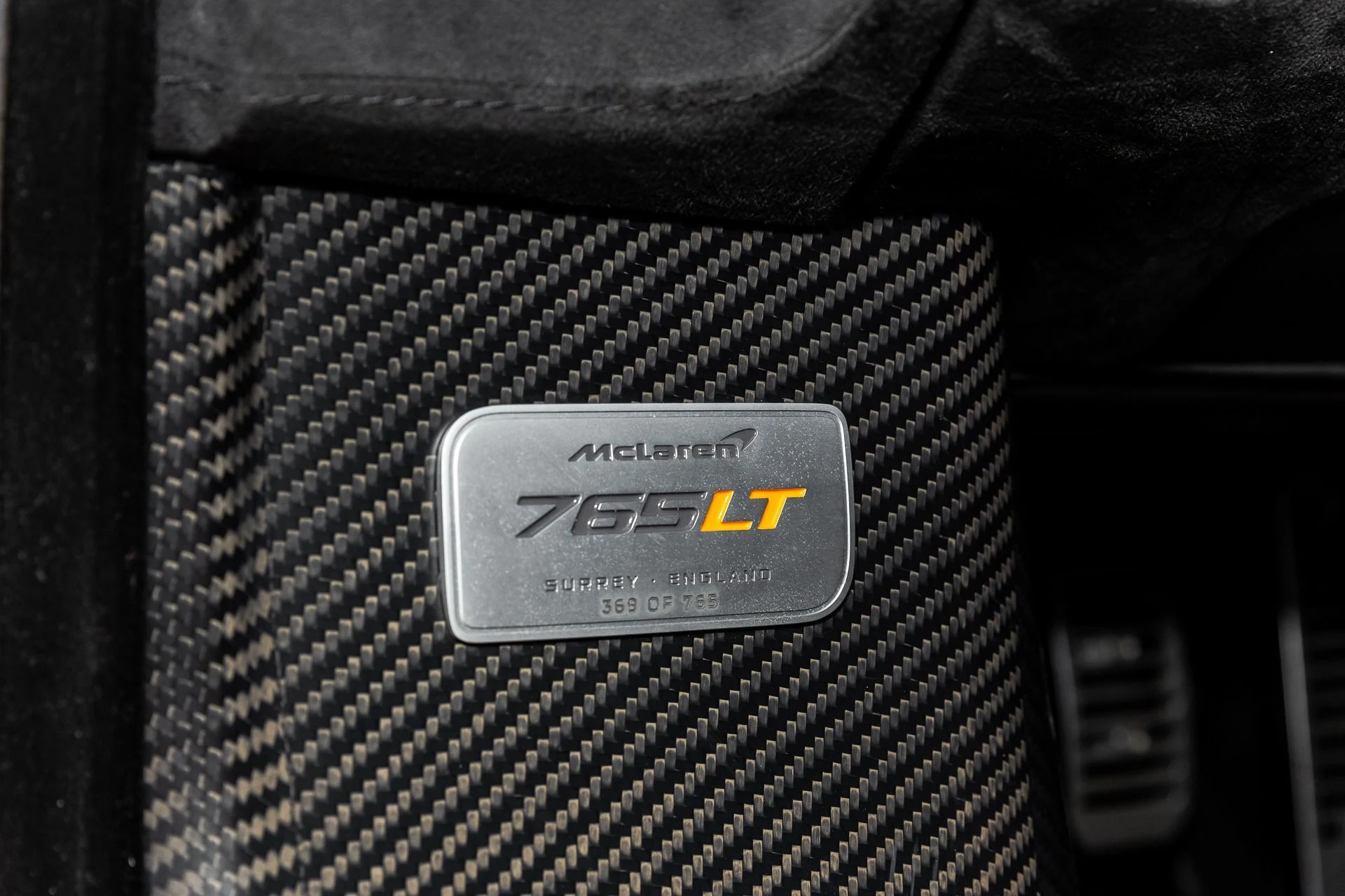 mph064_837129589_249_p65_l_96ea29c080