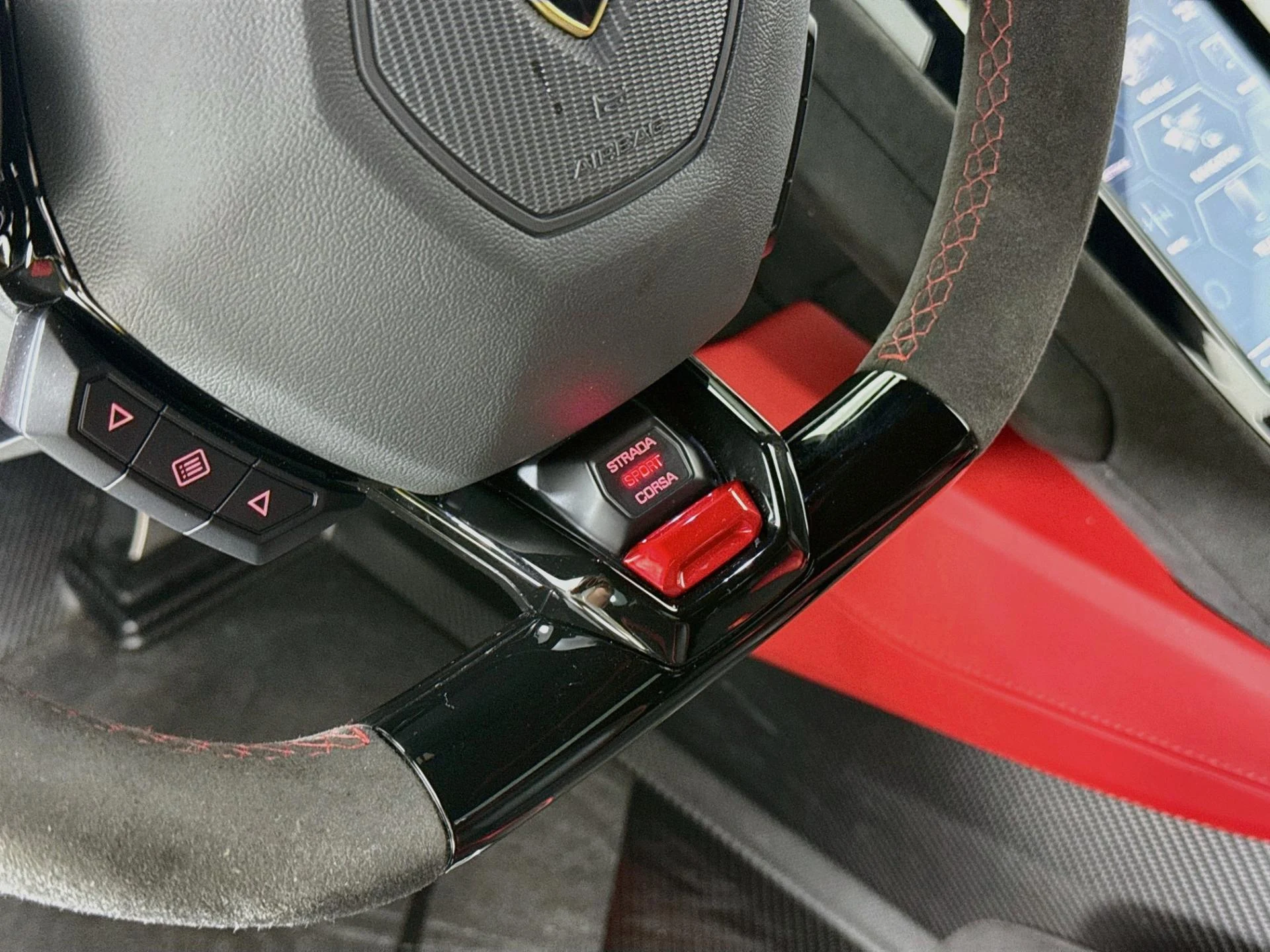 mph064_839573660_Used_2023_Lamborghini_Huracan_Tecnica_1793401546_699e01382a