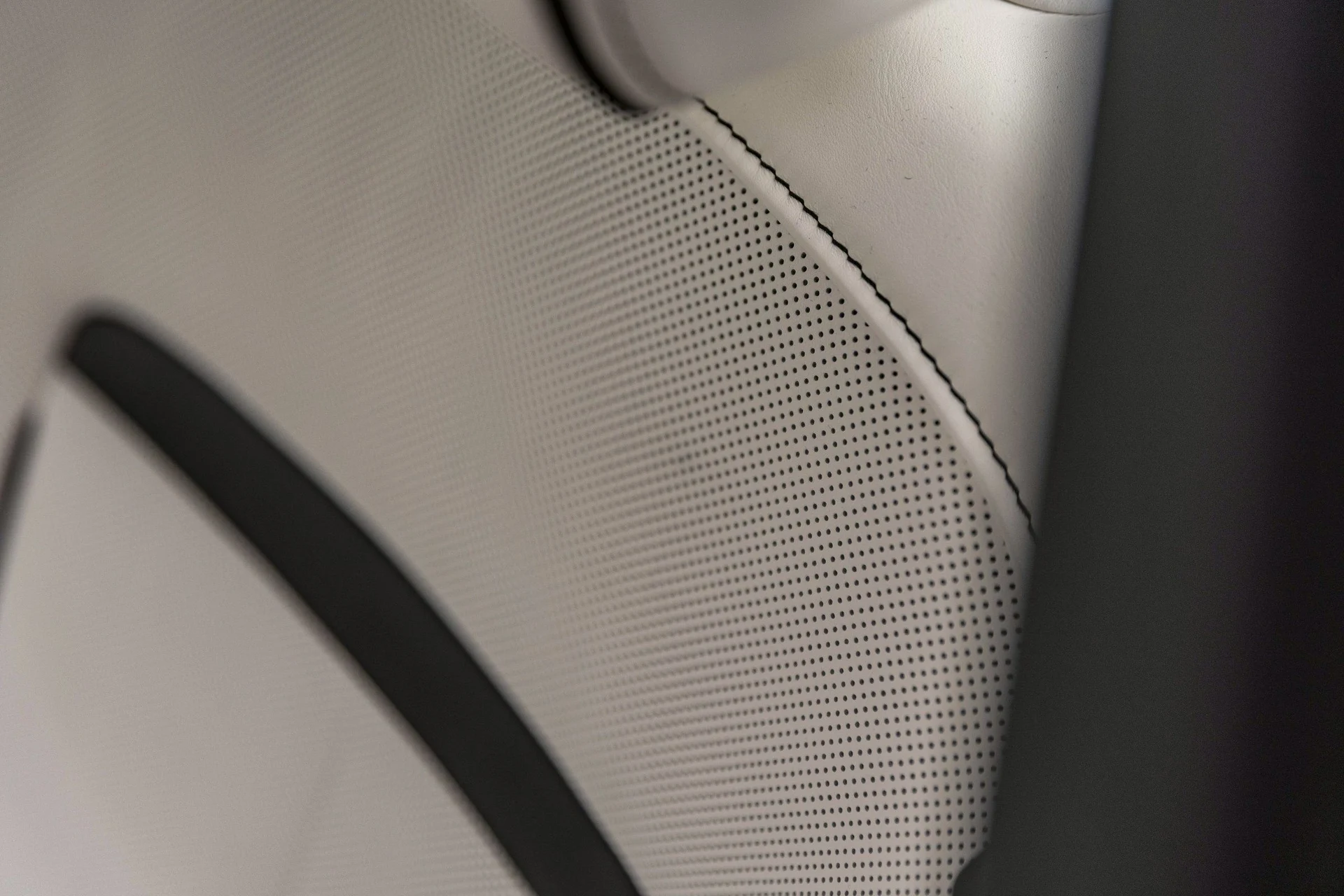 mph064_915271548_Hi_Tech_Luxury_Imports_LLC_SCA_13_GZ_09_TU_235637_image_64_14fd1129bf