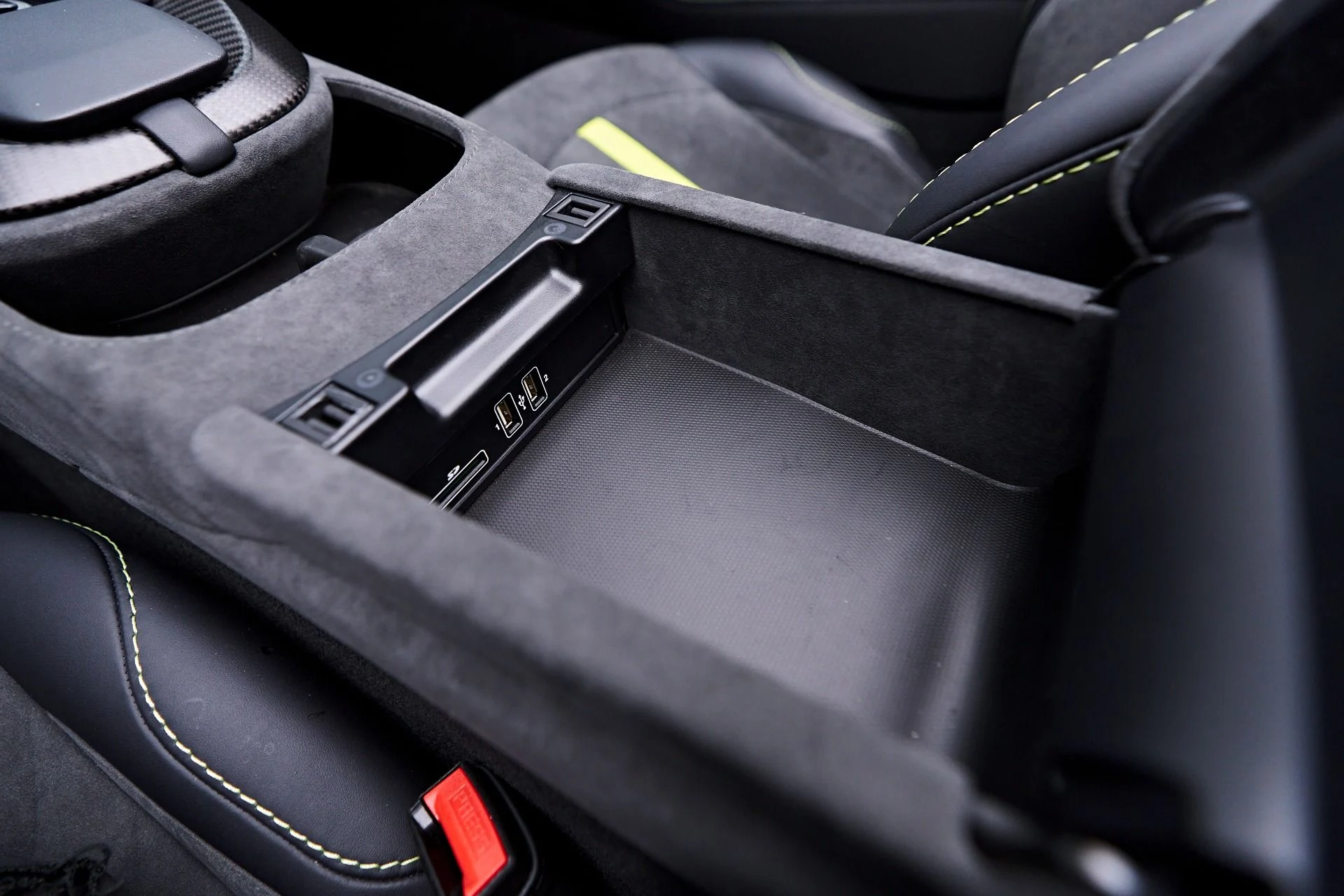 mph064_933574236_Used_2023_Aston_Martin_Vantage_F1_Edition_1754013179_b572e937da
