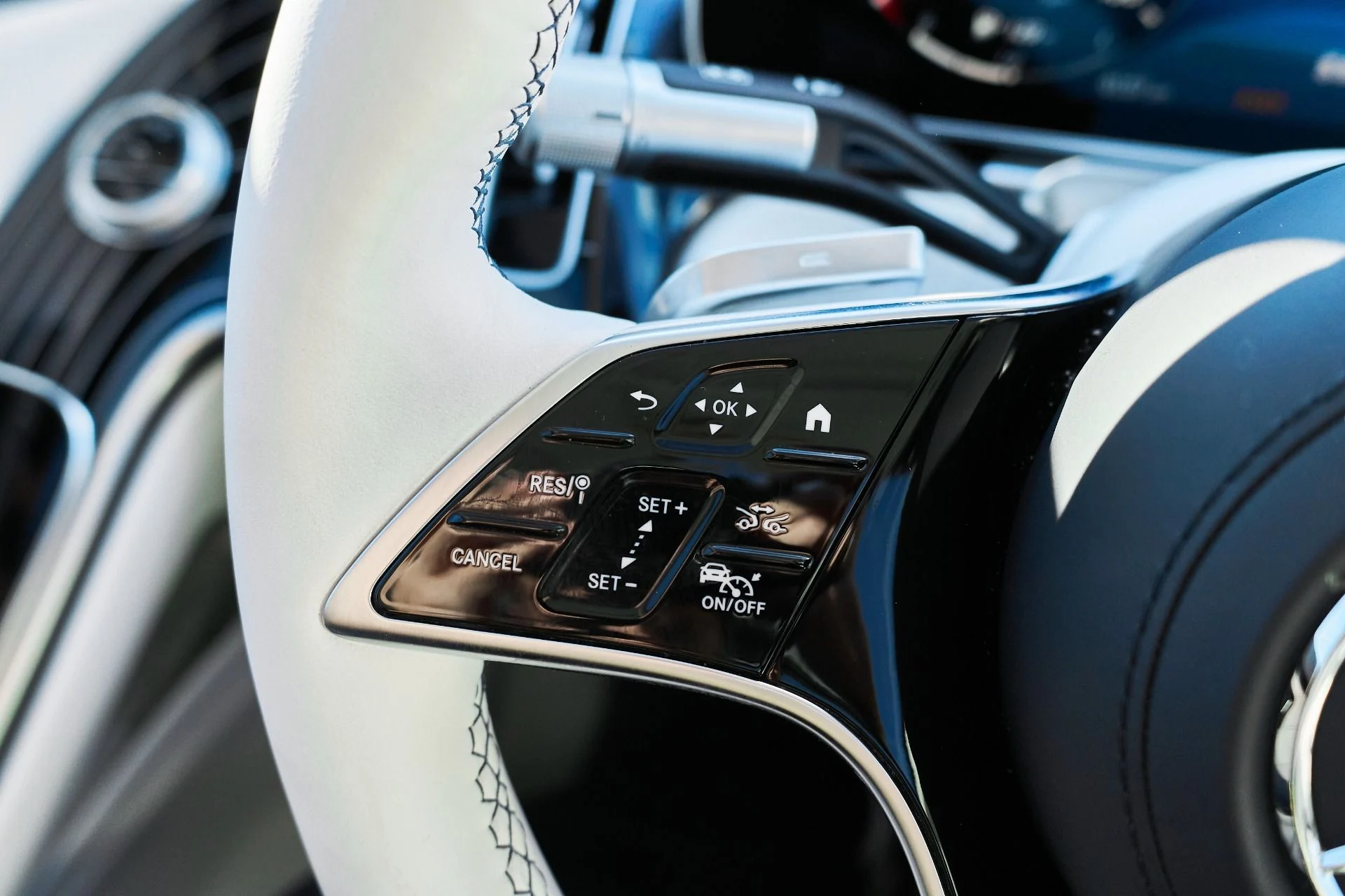 mph064_975718966_Used_2024_Mercedes_Benz_S_Class_Maybach_S_680_1765936882_da596f4946