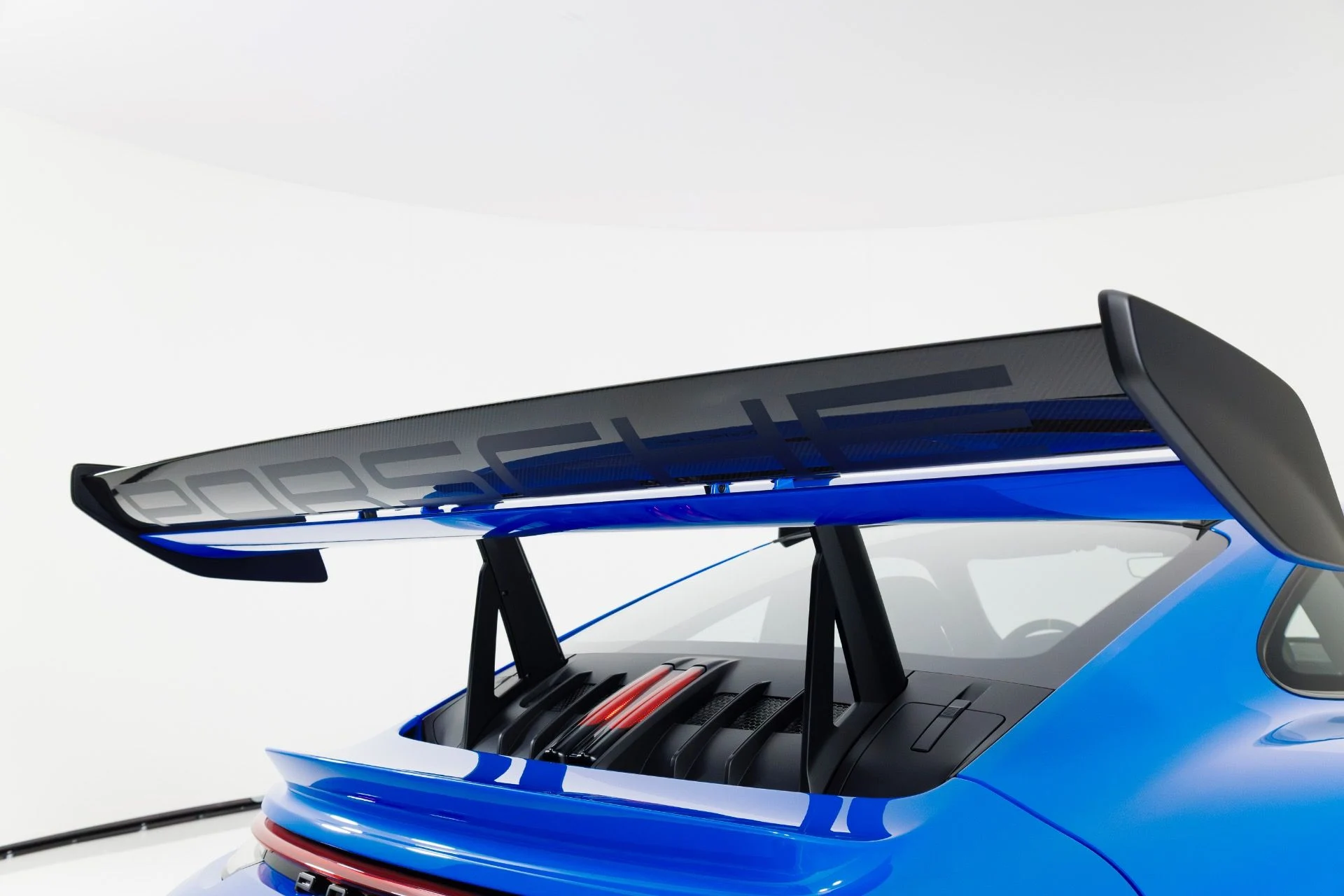 mph064_999430612_Used_2024_Porsche_911_GT_3_RS_1771372606_7e62465c66