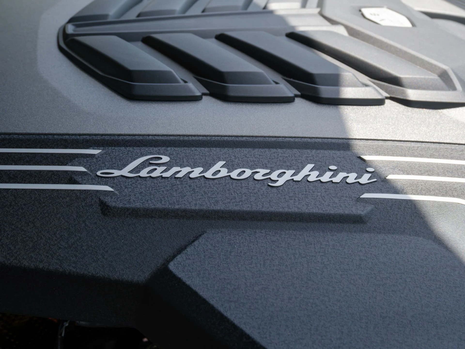 mph065_1006574576_Used_2024_Lamborghini_Urus_S_1775489547_3635603f6d