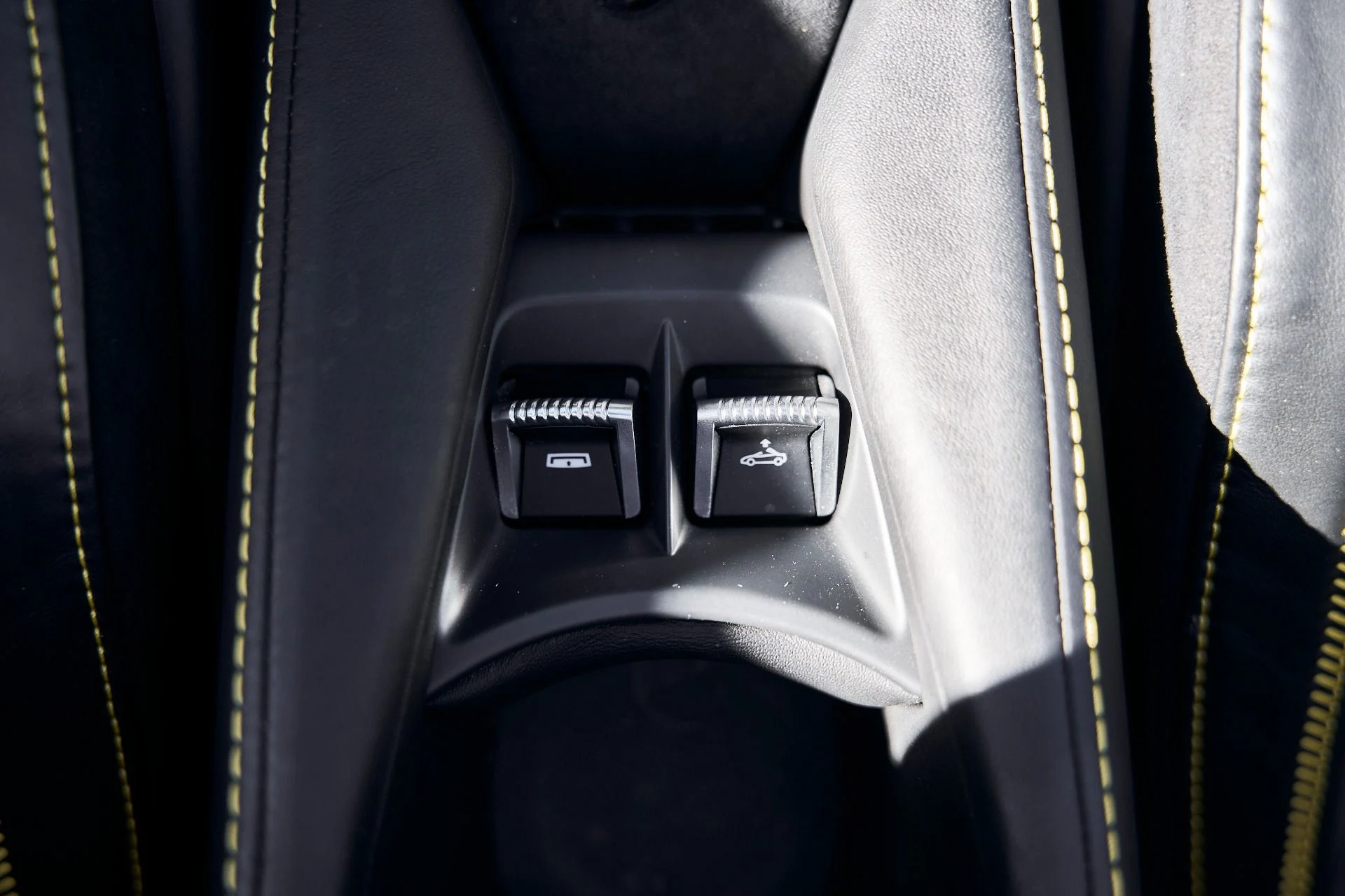 mph065_1052716053_Used_2022_Mc_Laren_720_S_1768962302_91f4319d84