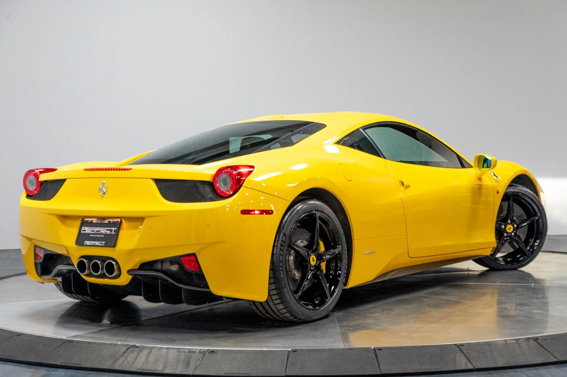 mph065_1068925997_Used_2010_Ferrari_458_Italia_1783118386_a6c8980a6c