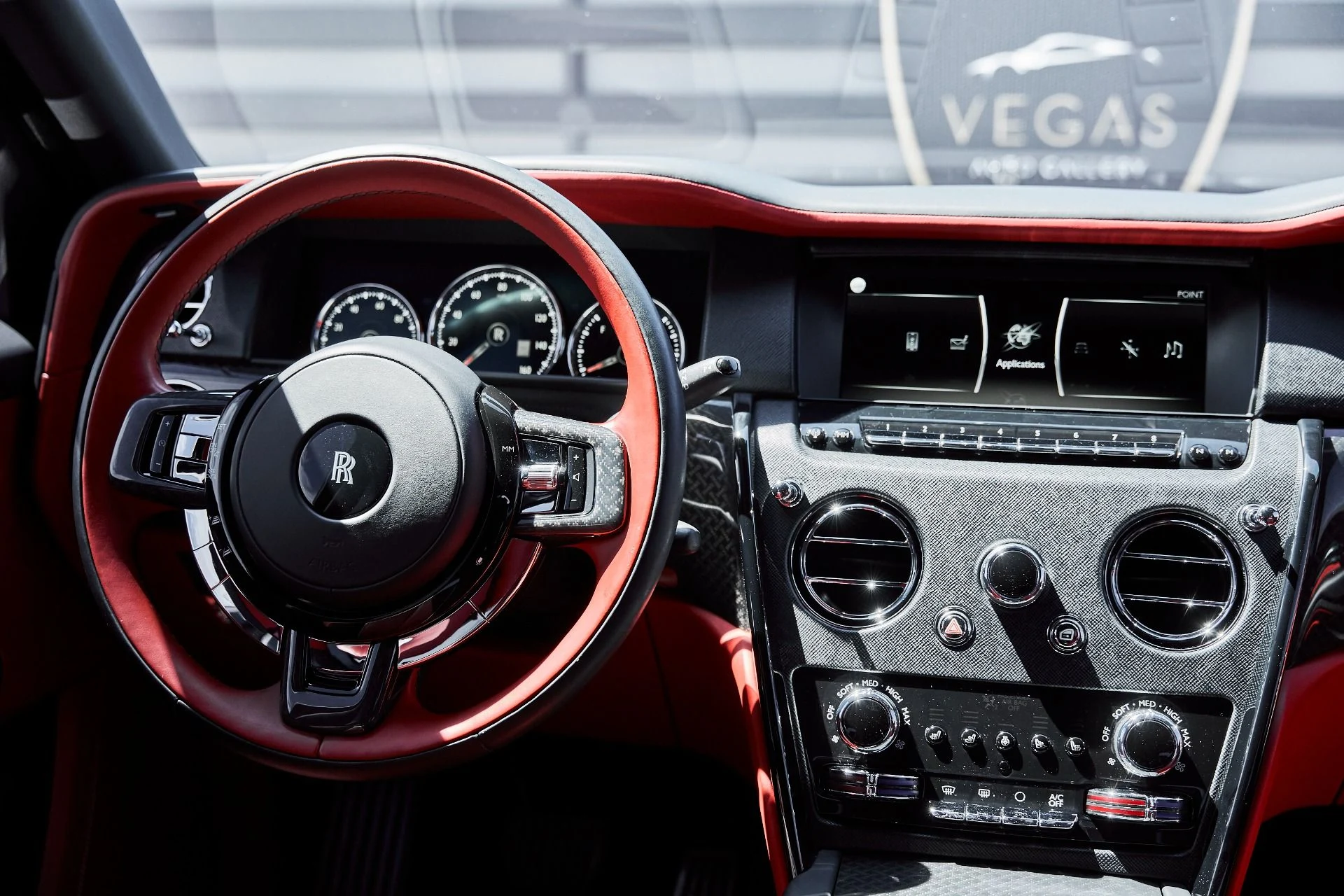 mph065_107131420_Used_2024_Rolls_Royce_Cullinan_Black_Badge_1775871056_0039f14a8a