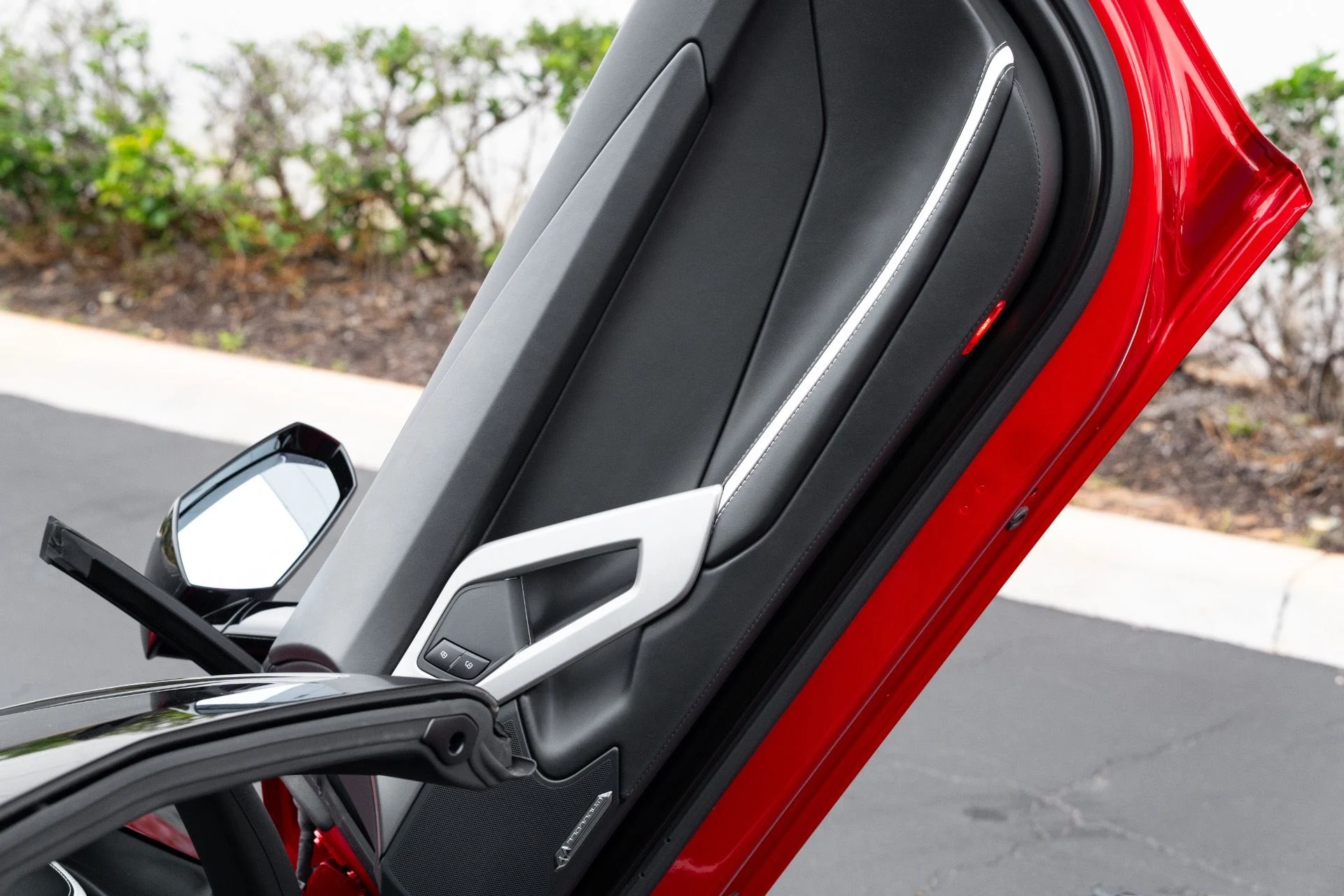 mph065_1090090095_Used_2018_Lamborghini_Aventador_Roadster_LP_740_4_S_1770343320_42d4ab13b9