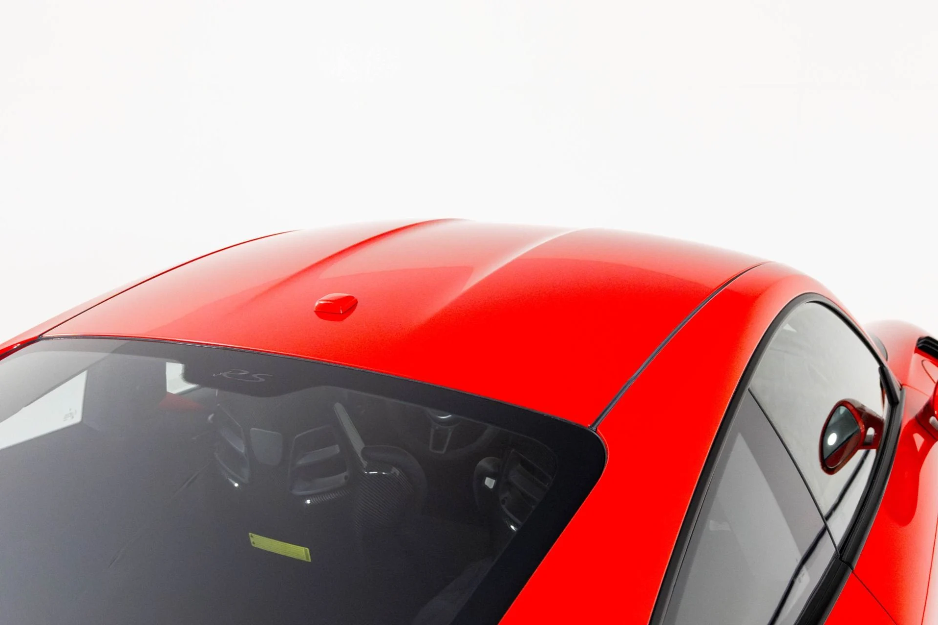 mph065_1098734018_Used_2019_Porsche_911_GT_2_RS_1761868507_990b62d6b4