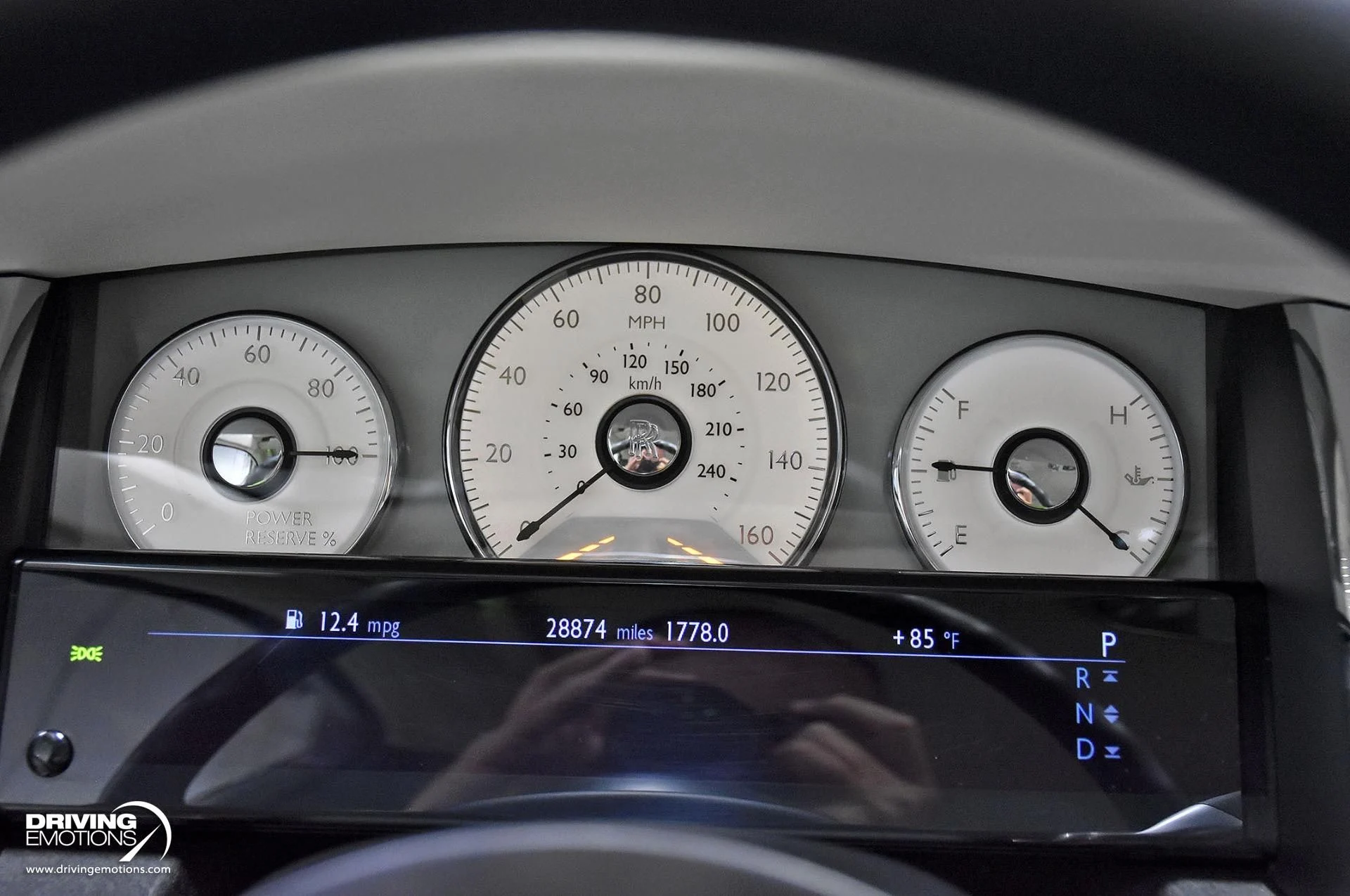 mph065_112529962_872_p66_l_ae51e1d3b4