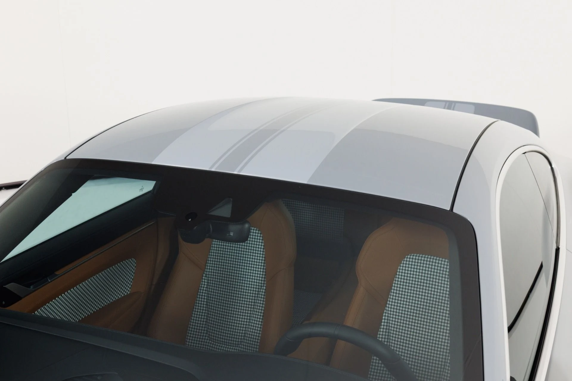 mph065_1142397600_Used_2023_Porsche_911_Sport_Classic_1775497656_ec2466e8f8