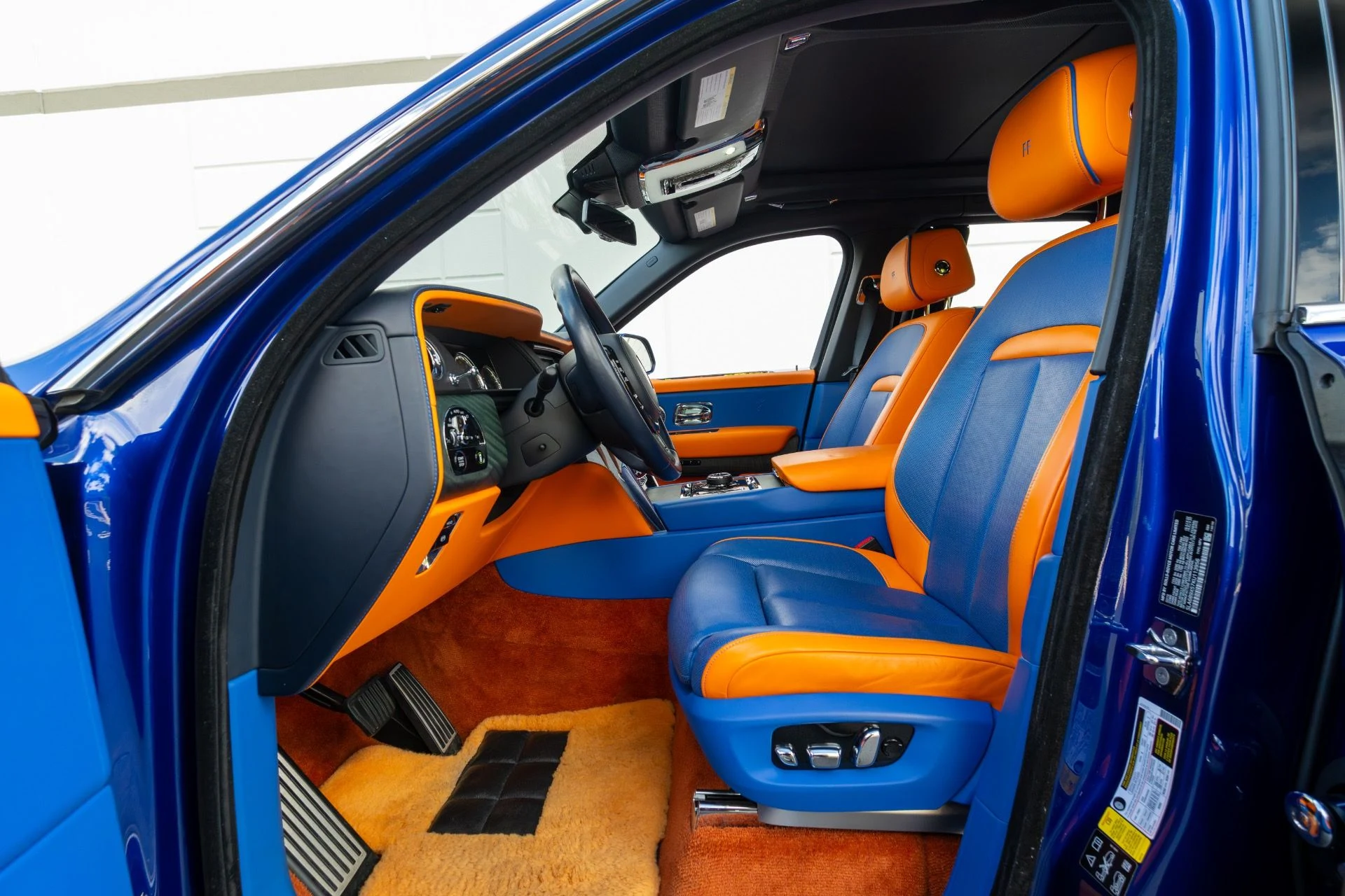 mph065_115527235_Used_2019_Rolls_Royce_Cullinan_1764189669_f968c79fa8