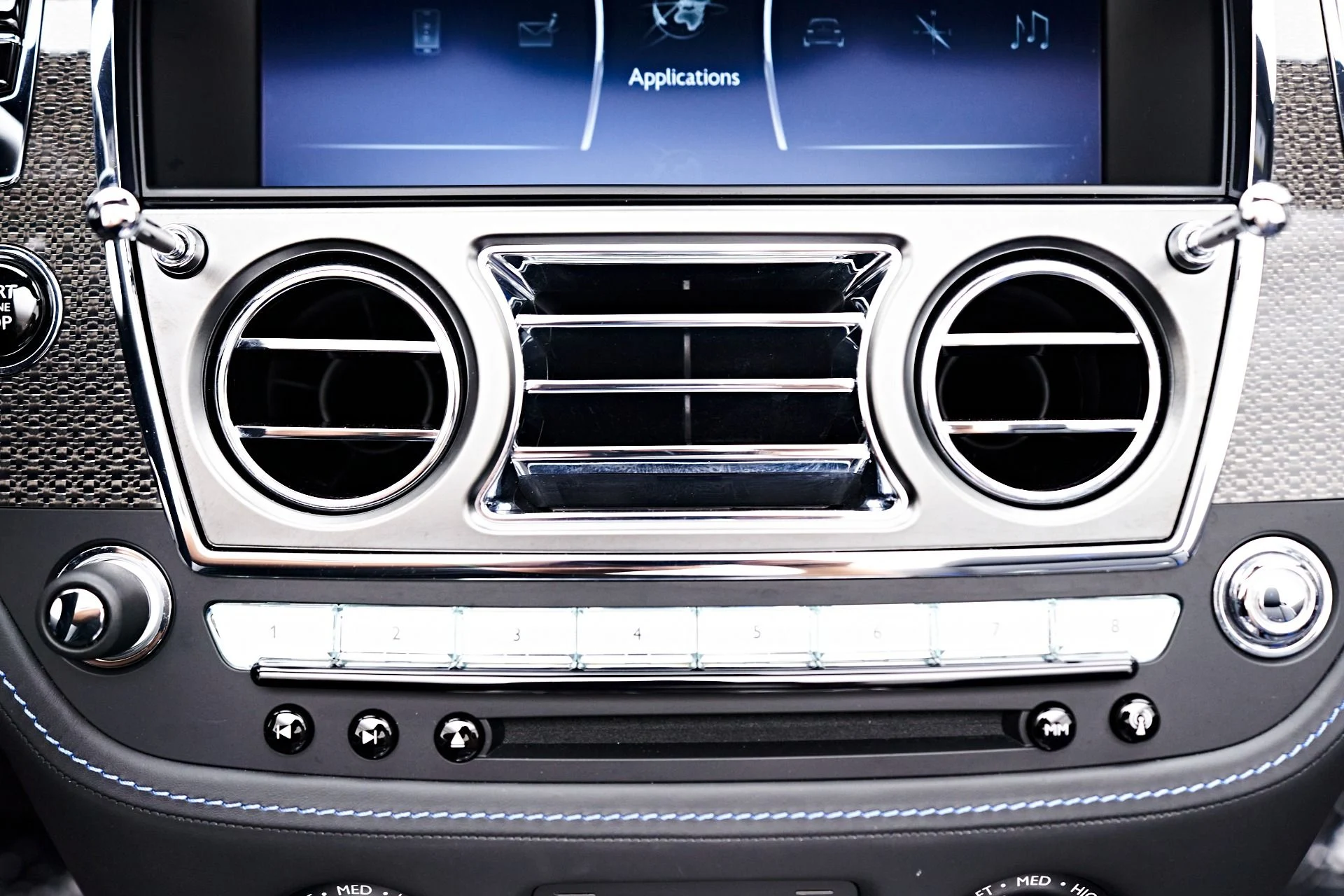 mph065_115659705_Used_2018_Rolls_Royce_Dawn_Base_1712097649_2f60d6e7ef