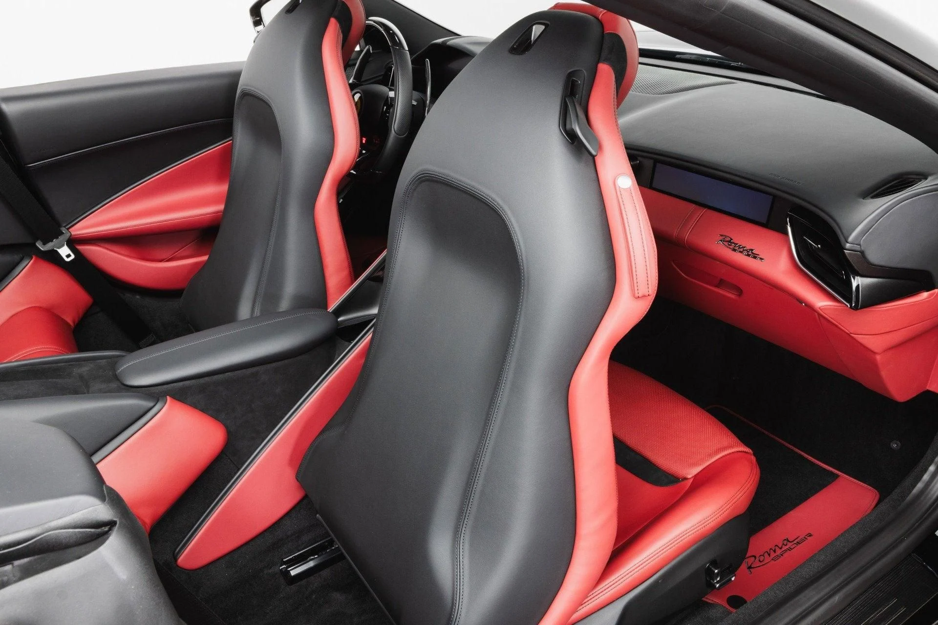 mph065_1199785937_Used_2024_Ferrari_Roma_Spider_1777350174_cf414b508d