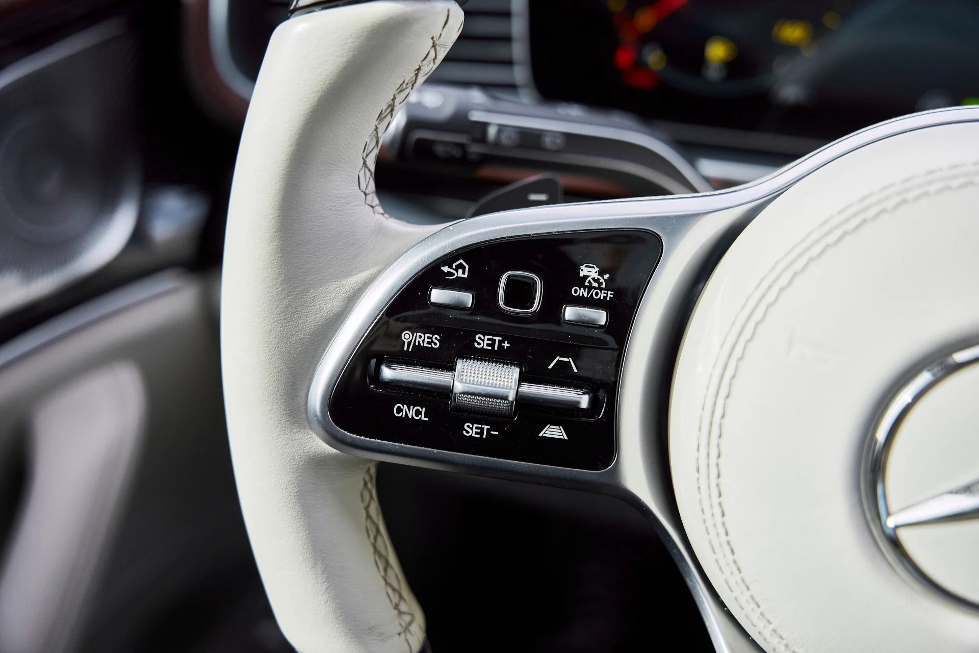 mph065_124066811_Used_2022_Mercedes_Benz_GLS_Maybach_GLS_600_1769655689_eeb5319117