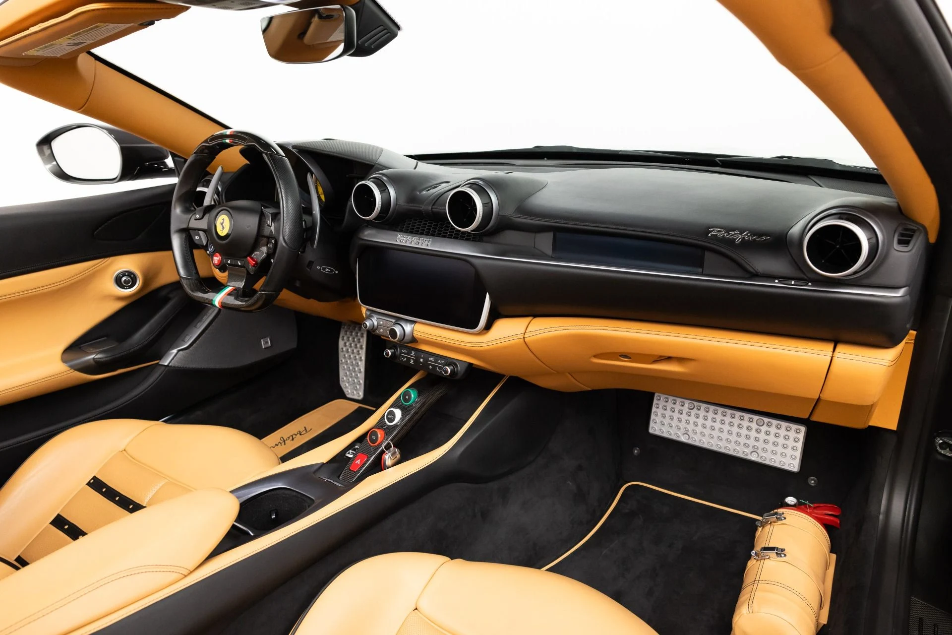 mph065_1277536078_Used_2019_Ferrari_Portofino_1784318320_1e332a569f