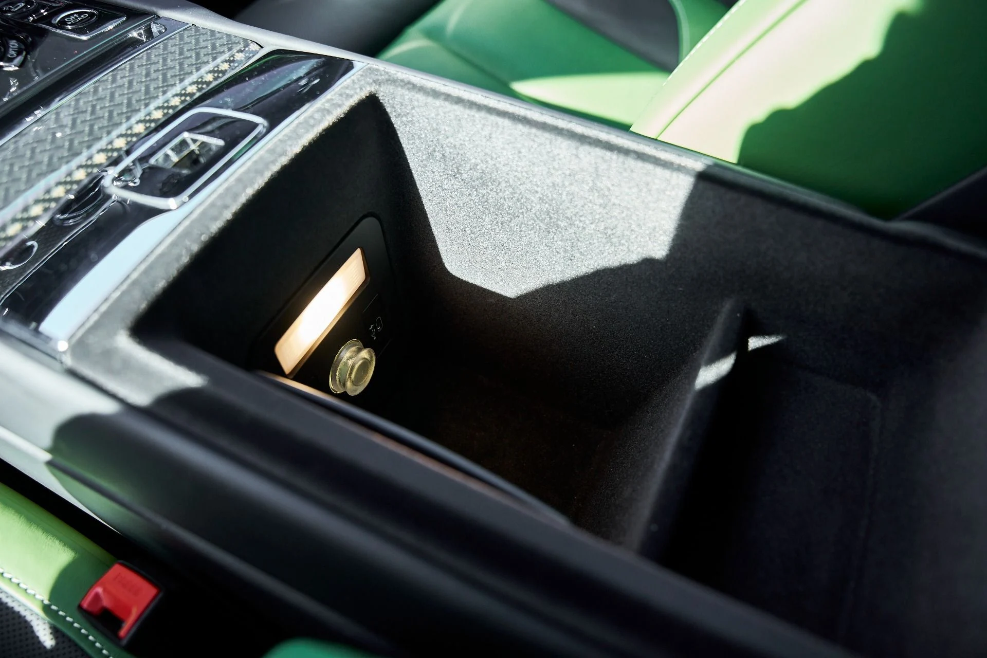 mph065_1287956138_Used_2023_Rolls_Royce_Cullinan_Black_Badge_1769736538_ad65638eca