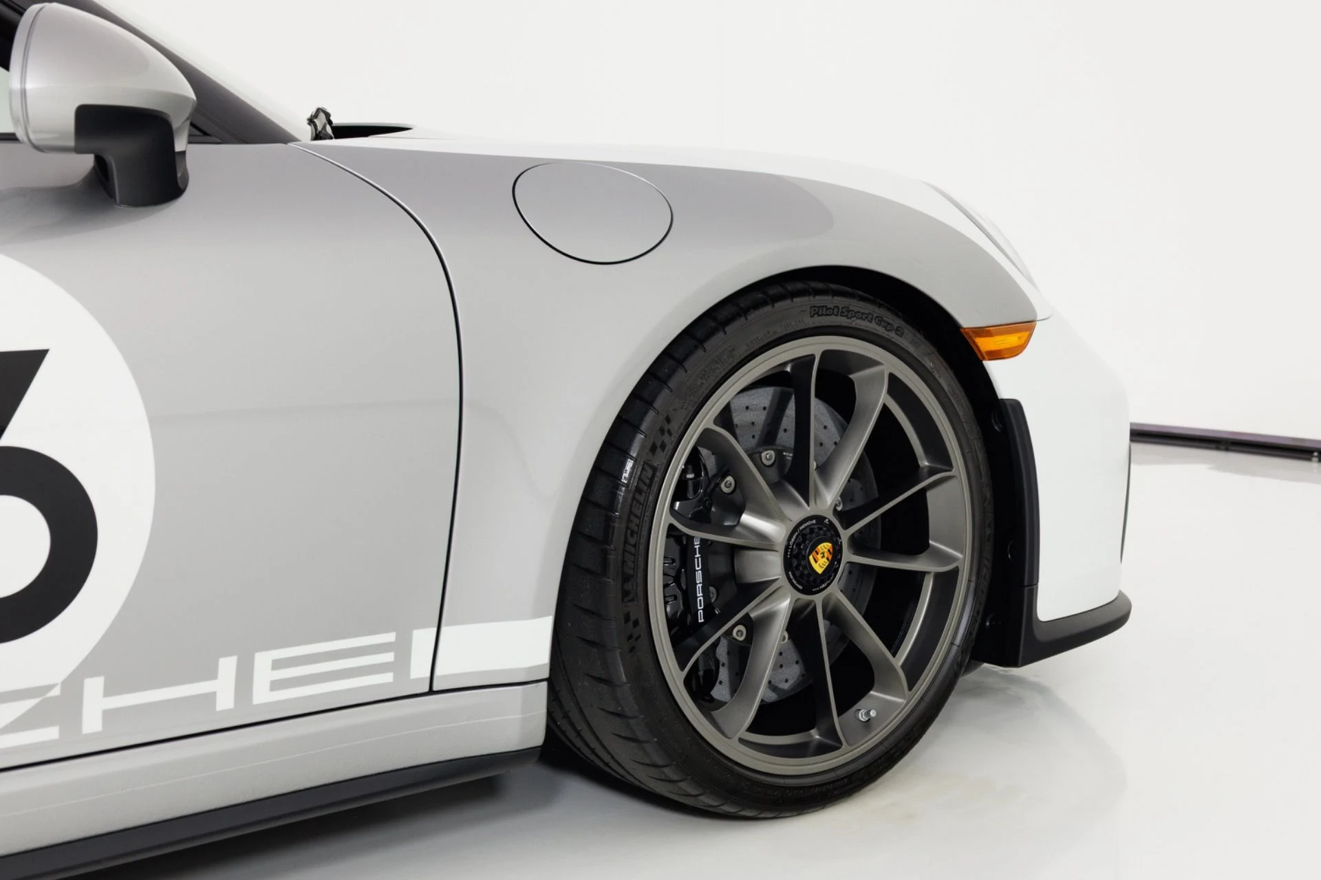 mph065_131313452_Used_2019_Porsche_911_Speedster_1790794394_d06d32804b