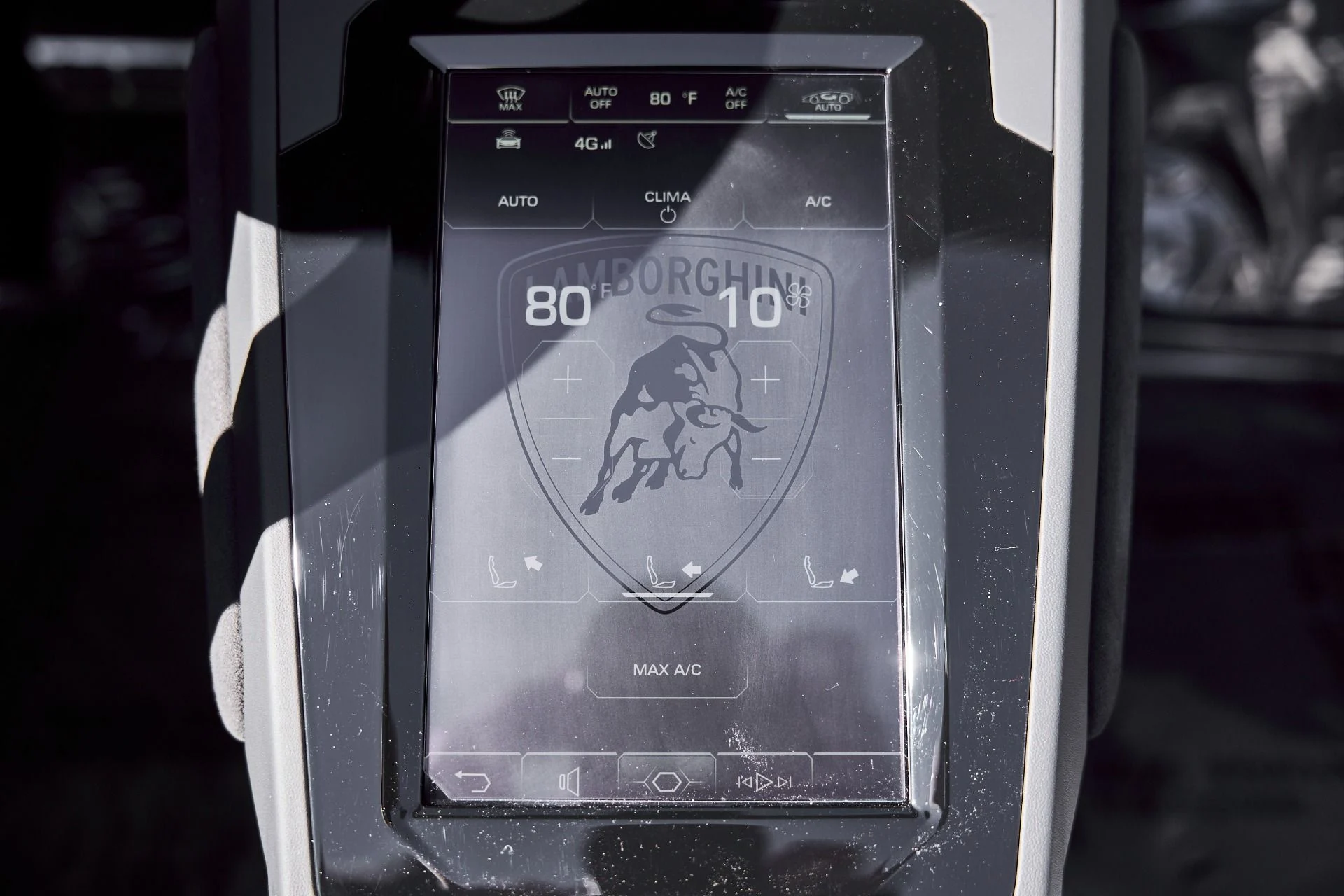 mph065_1319279864_Used_2024_Lamborghini_Huracan_EVO_Base_1771467078_d8adf31d4a