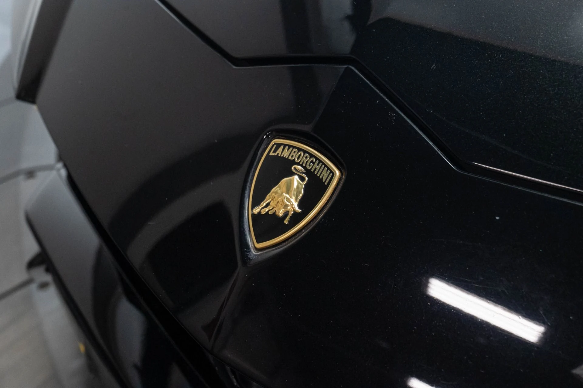 mph065_1327048451_Used_2019_Lamborghini_Urus_1786985122_1c49d4d884