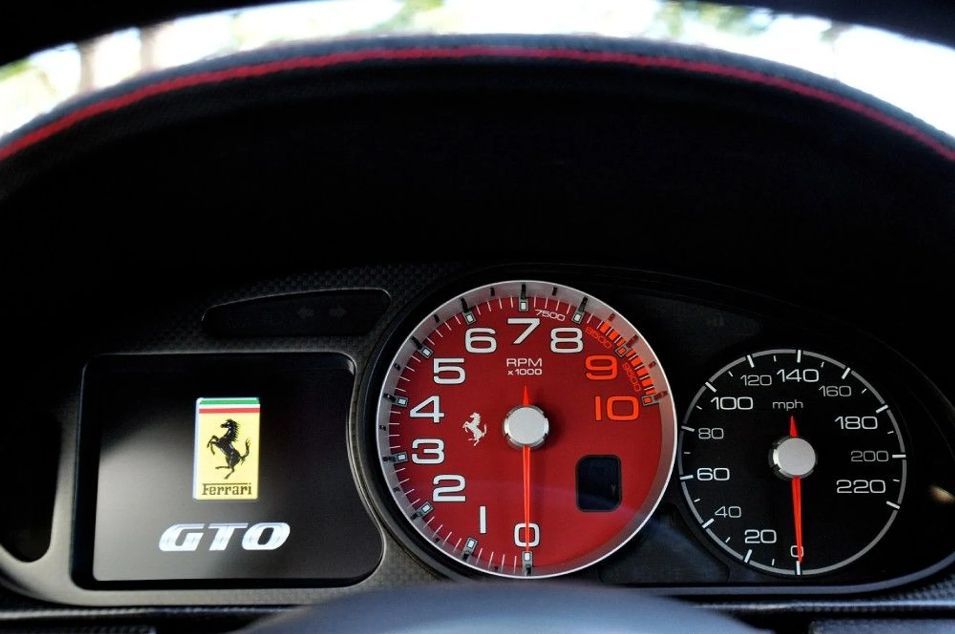 mph065_1350470013_82_p66_l_20ac6439d1