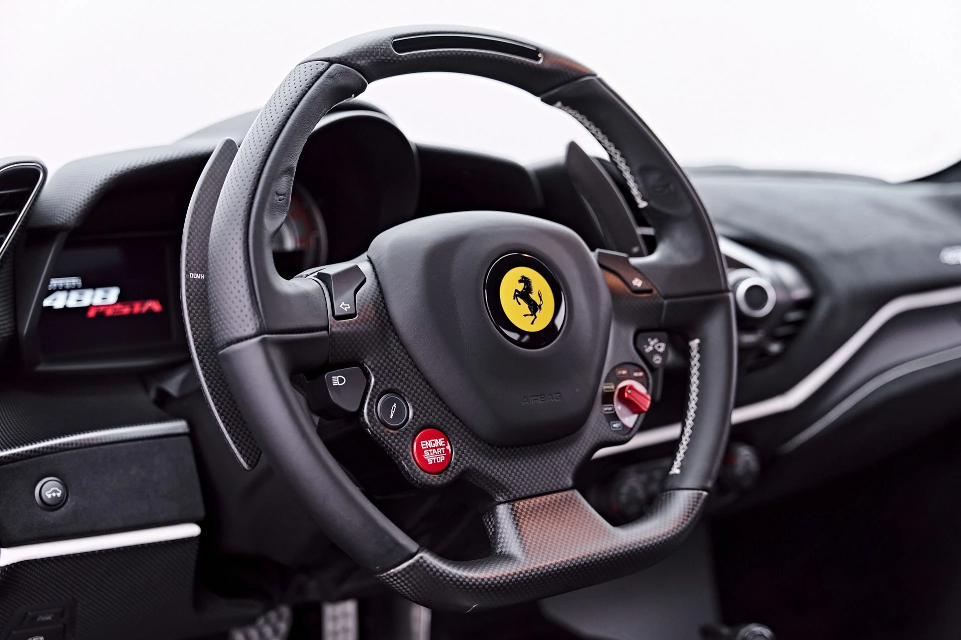 mph065_1389623944_Used_2020_Ferrari_488_Pista_Base_1785808884_acfb913d8d