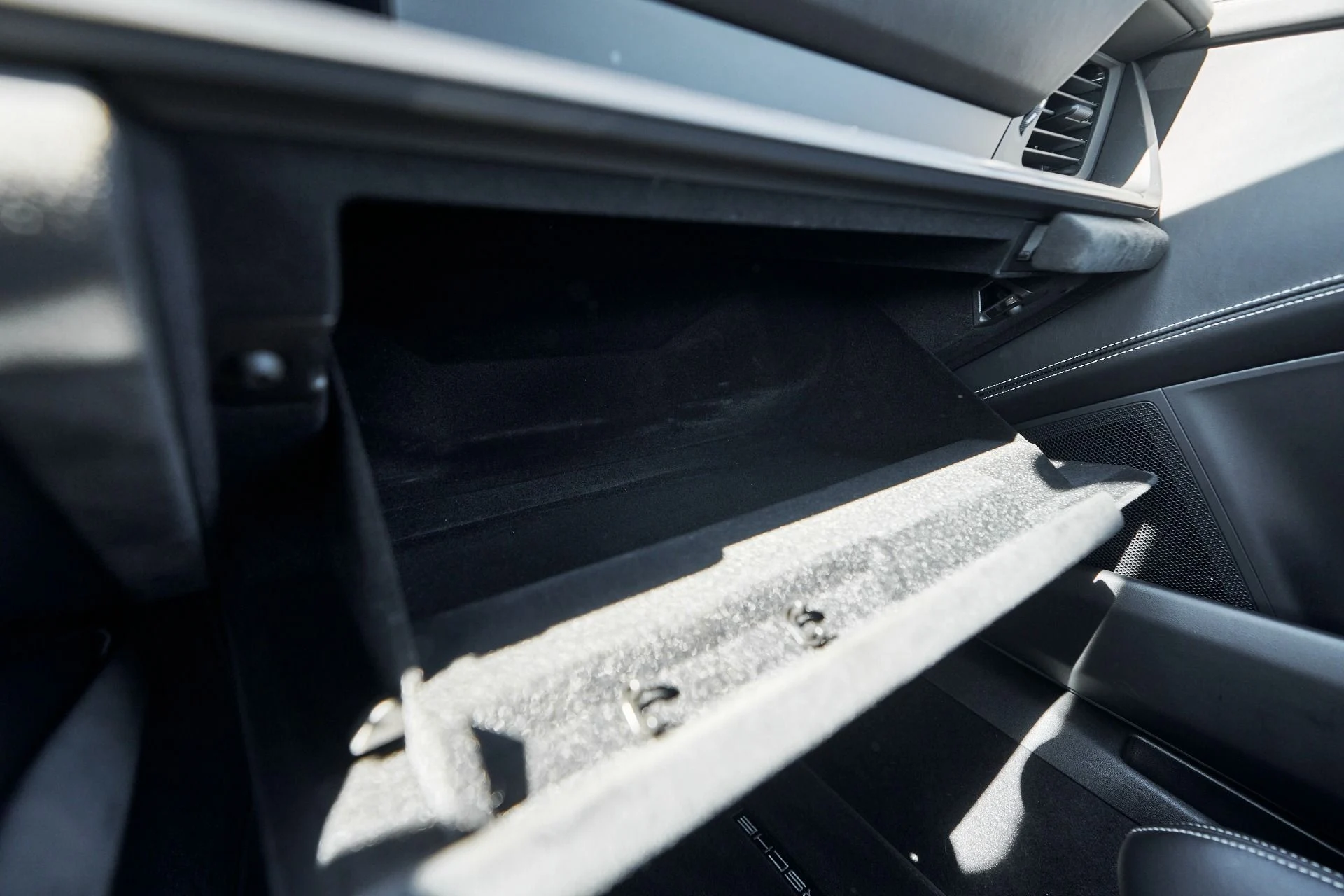 mph065_1456312346_Used_2022_Porsche_911_GT_3_1761959457_292fd837da