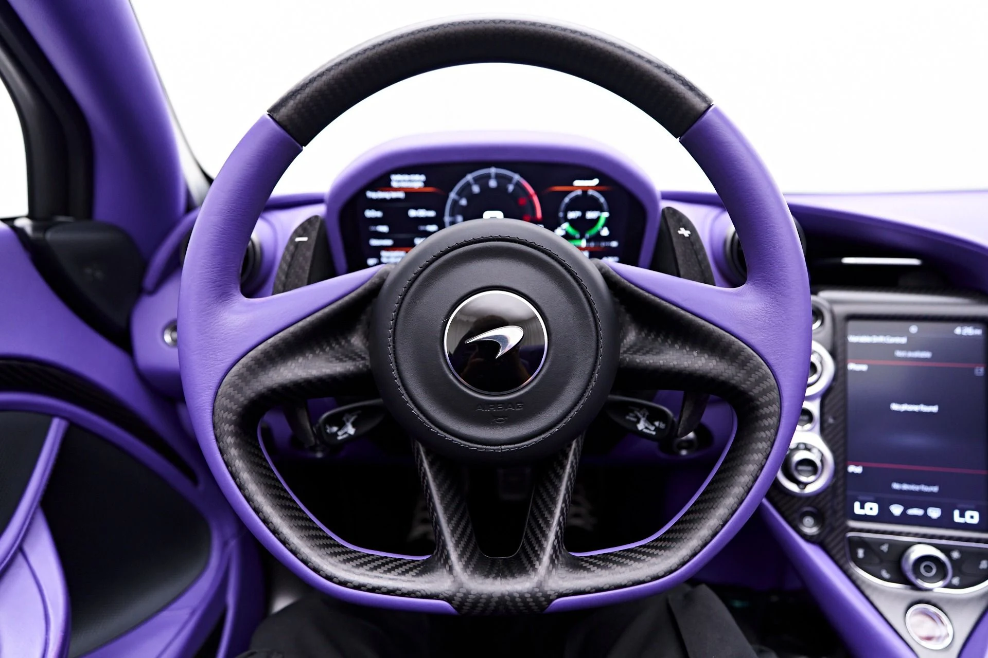 mph065_1518493623_Used_2022_Mc_Laren_765_LT_Base_1753480618_f06411e3d0