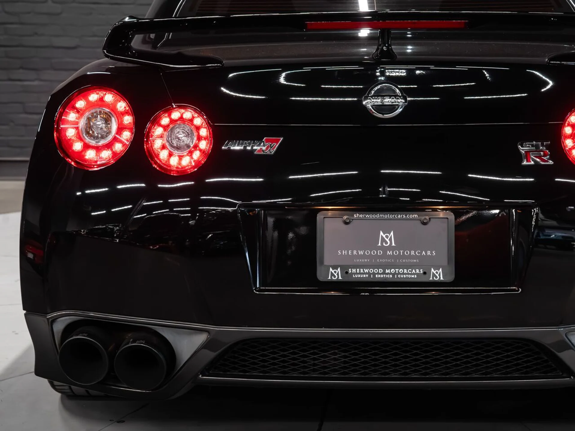 mph065_1528351483_nissan_gt_r_2009_debab4a7a5