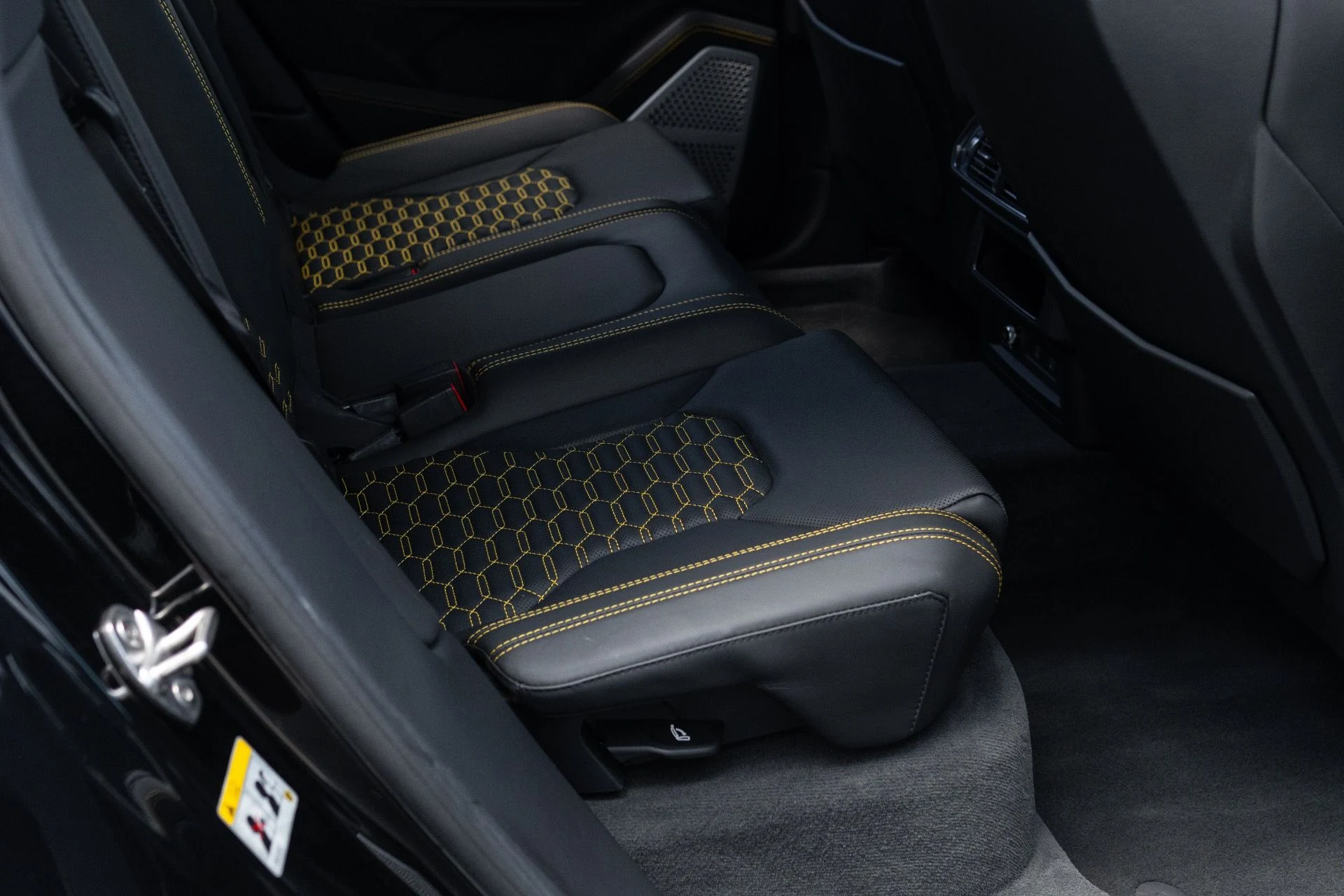 mph065_1569205437_Used_2022_Lamborghini_Urus_1776127247_1bcd5d6526