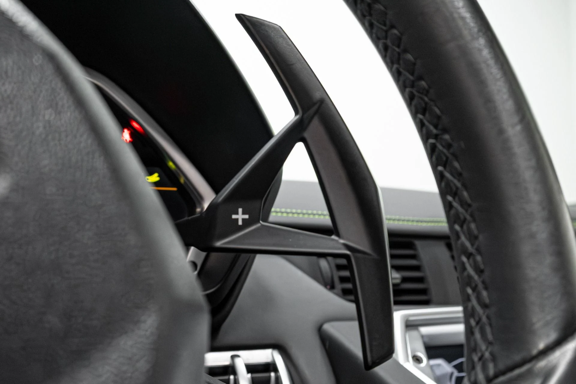 mph065_1587774001_Used_2015_Lamborghini_Aventador_1764723845_3367f2e0f3