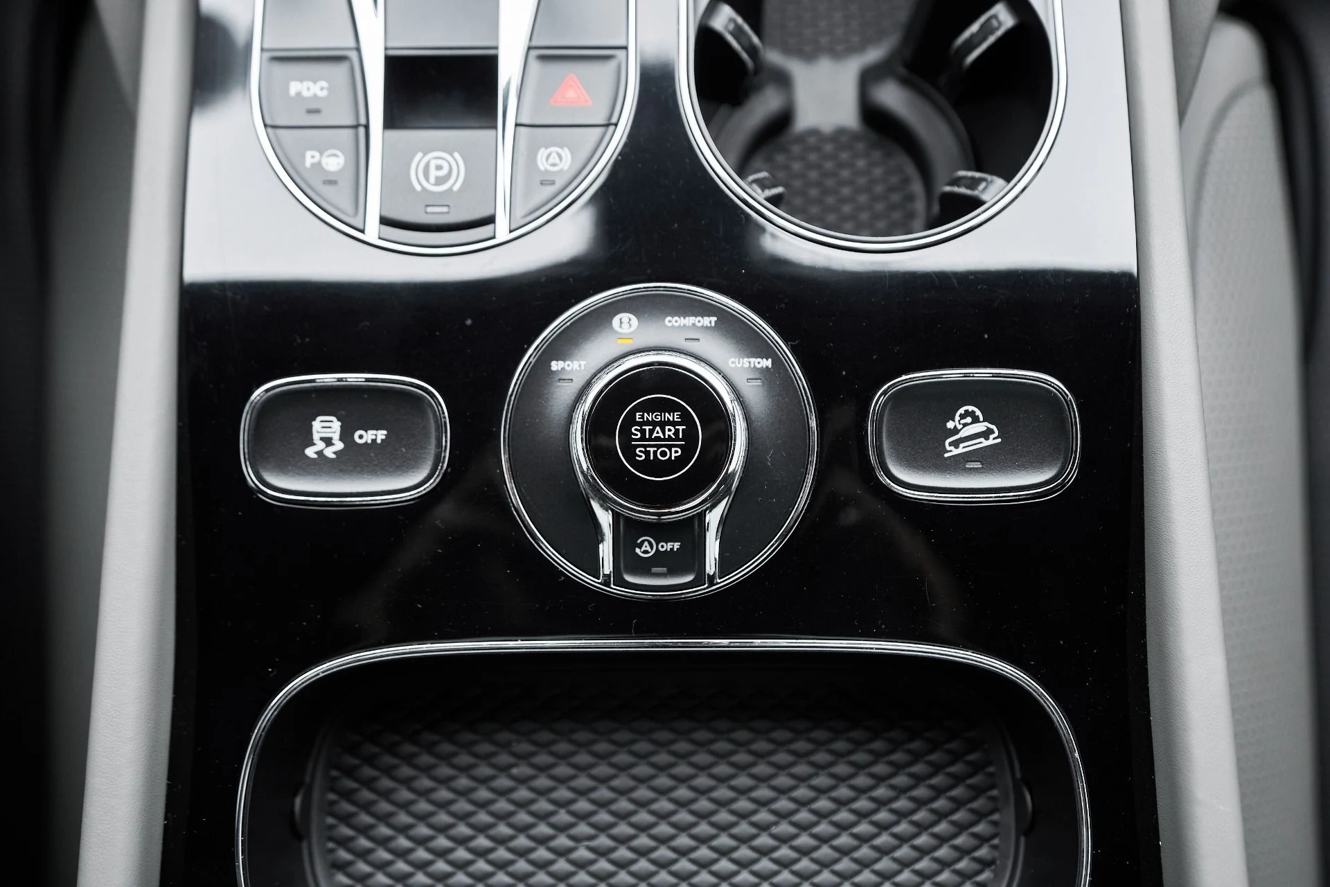 mph065_1591307270_Used_2023_Bentley_Bentayga_EWB_Azure_1763502581_13d732f0fe