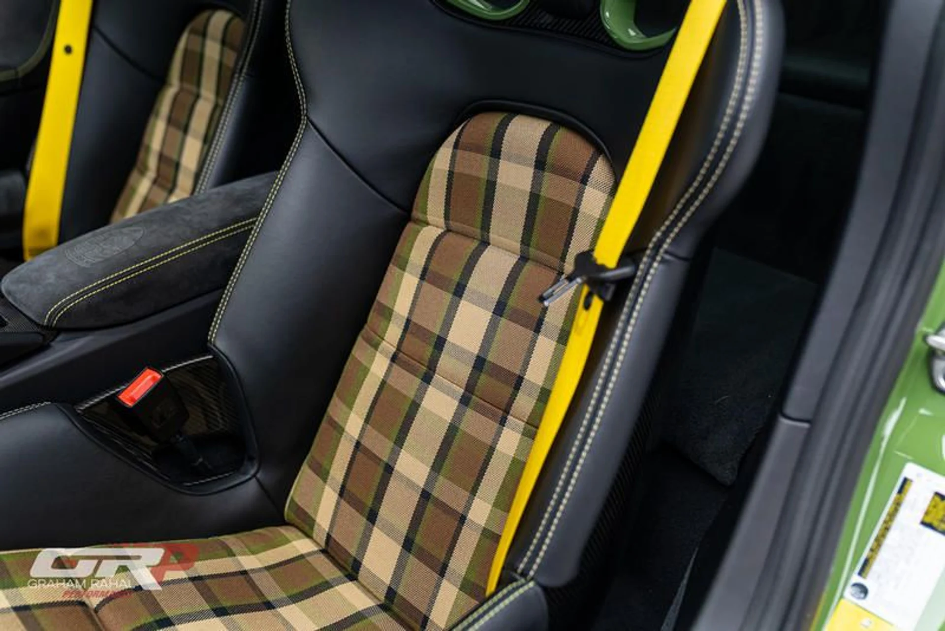 mph065_1609160772_9_BF_70919_A407_4977_9548_6773_C2_BCA_8_AA_a739ab5769