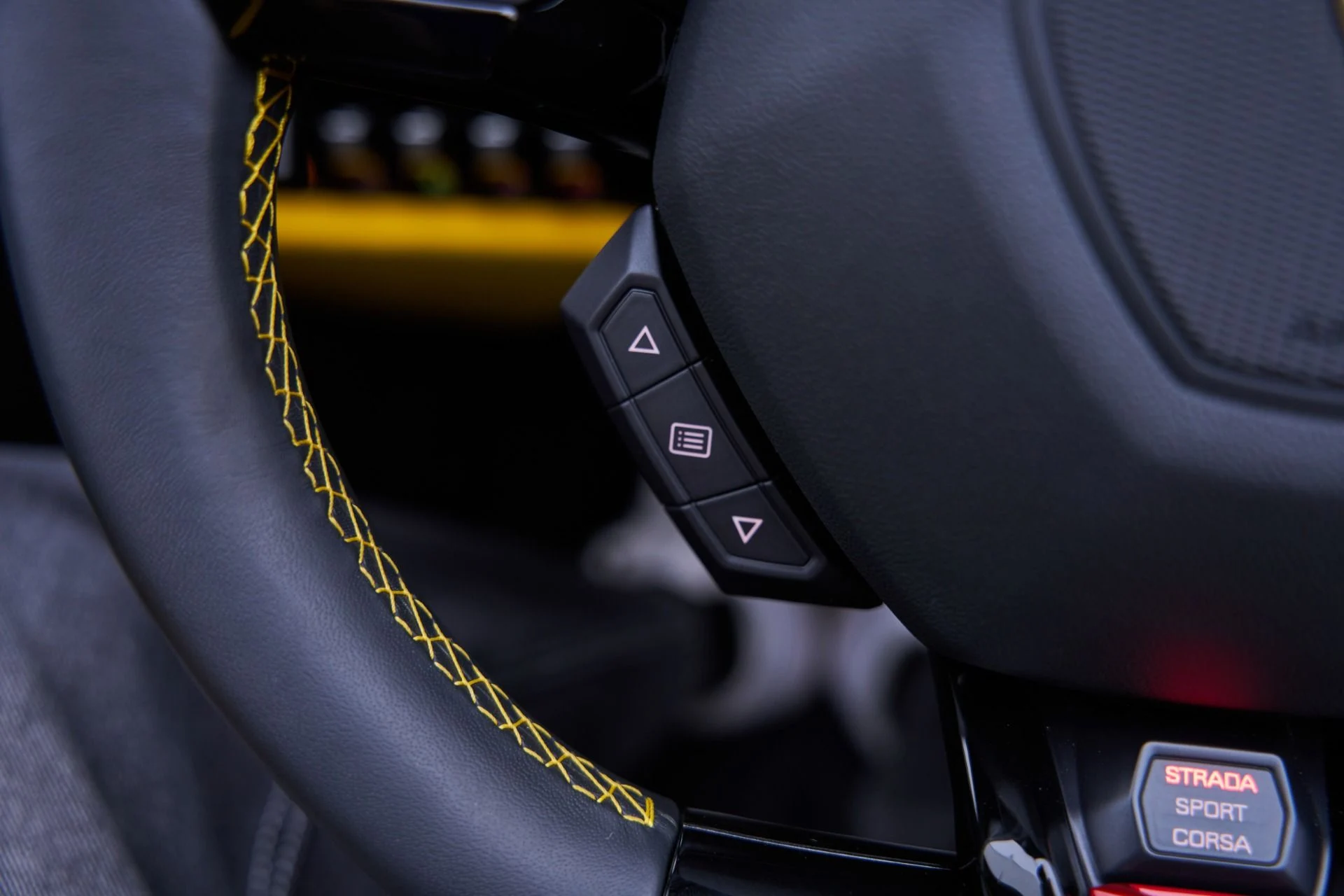 mph065_1684949325_Used_2024_Lamborghini_Huracan_1793135623_c2c28d334a