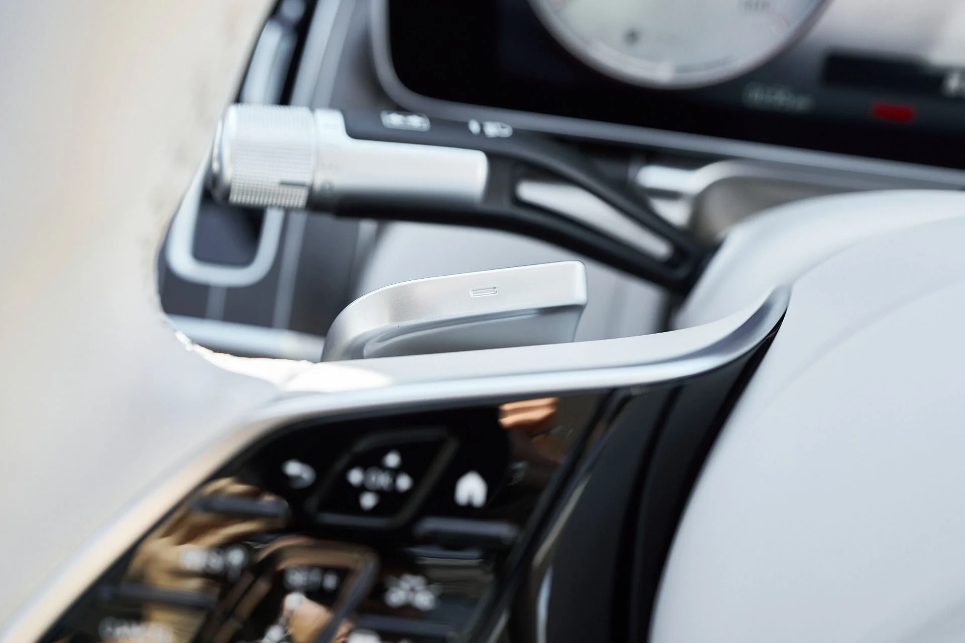 mph065_1686433496_Used_2025_Mercedes_Benz_S_Class_Maybach_S_680_1761611151_270e592ddd