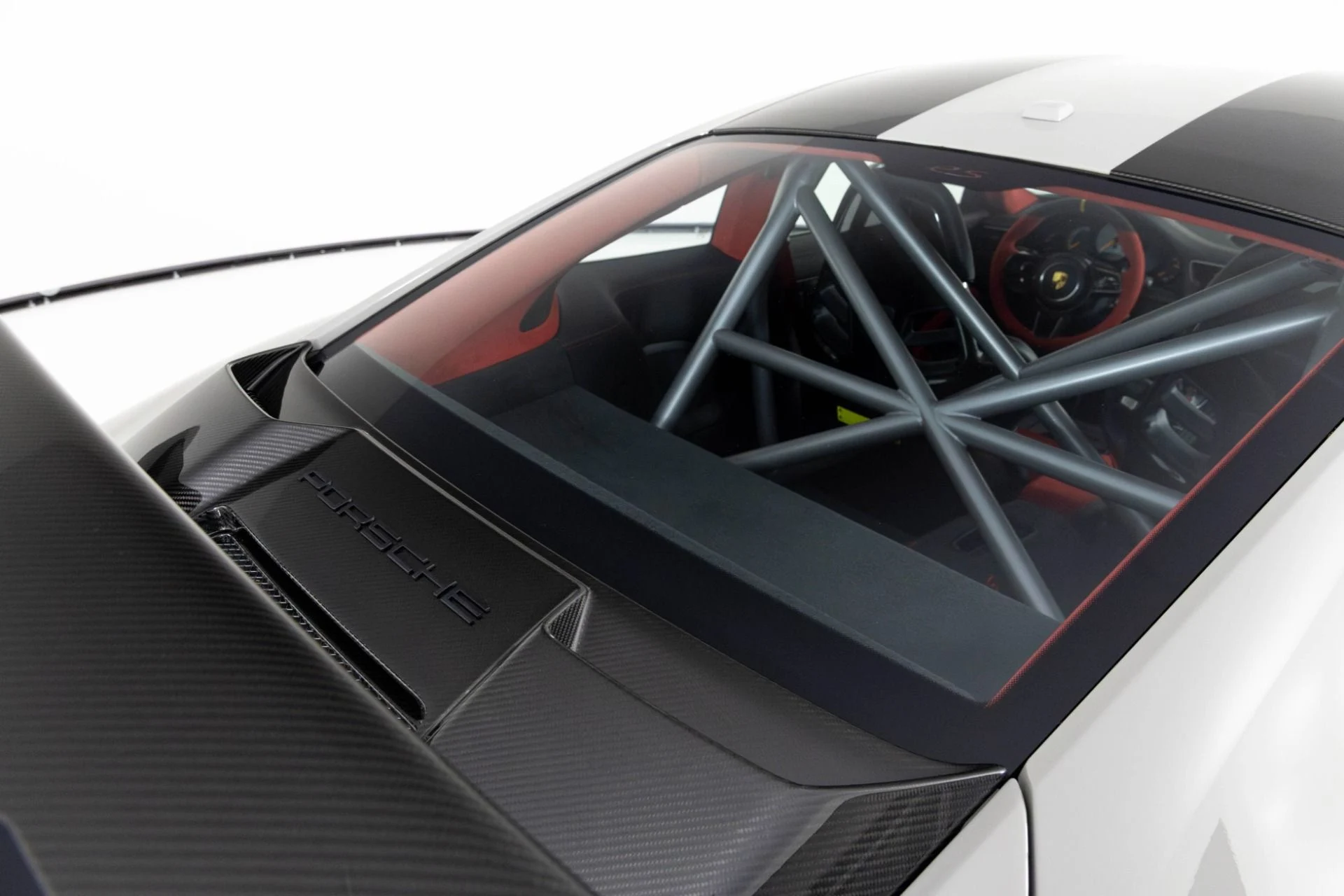 mph065_169665370_Used_2018_Porsche_911_GT_2_RS_1762984508_9c9bb76e8e