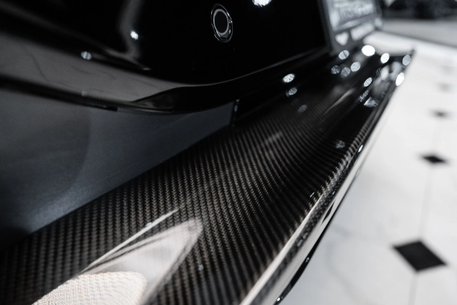 mph065_1712337648_Used_2023_Aston_Martin_DBX_707_1744811372_5798e1178e