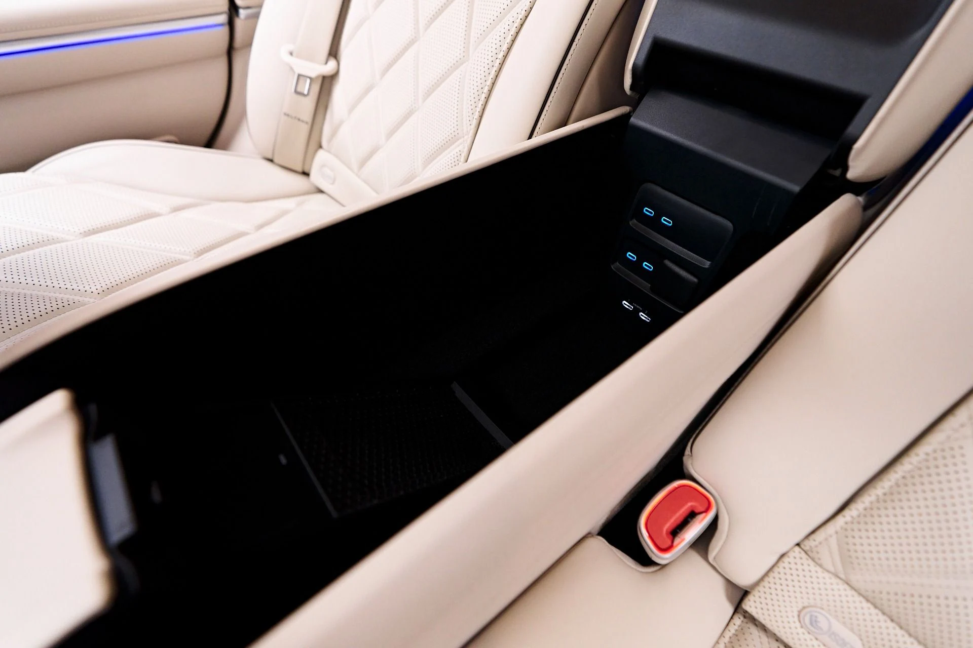 mph065_1712393344_Used_2023_Mercedes_Benz_S_Class_Maybach_S_580_1755633550_3849b3754d